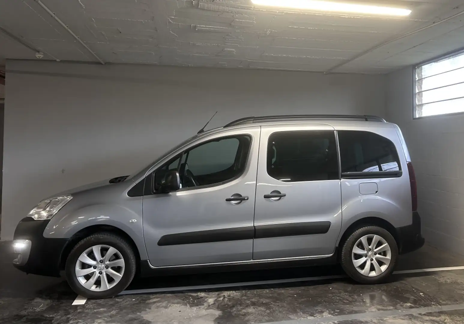 Peugeot Partner Tepee 1.6BlueHDI Active 100 Gris - 2