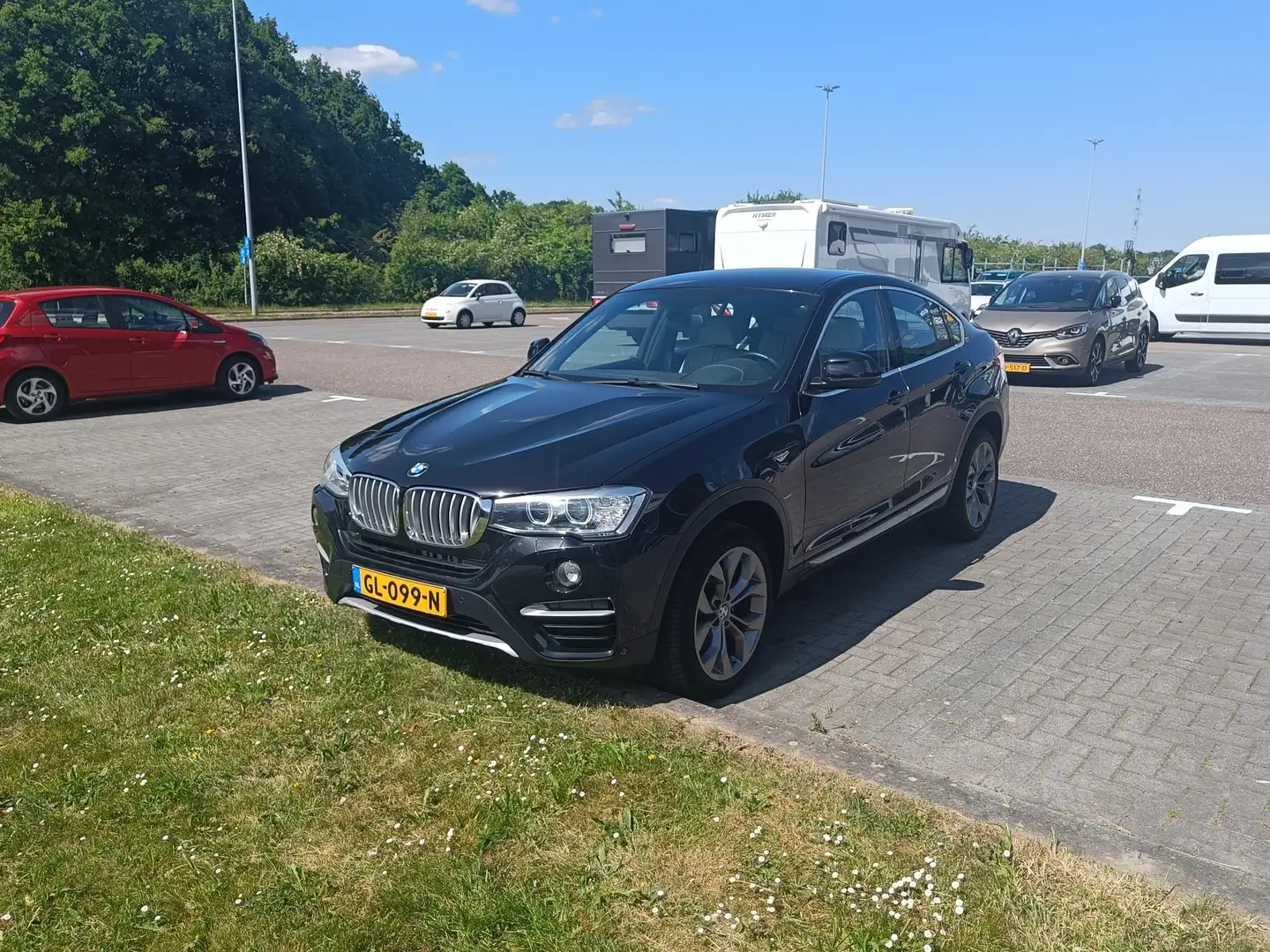 BMW X4 High Exec. Negru - 1