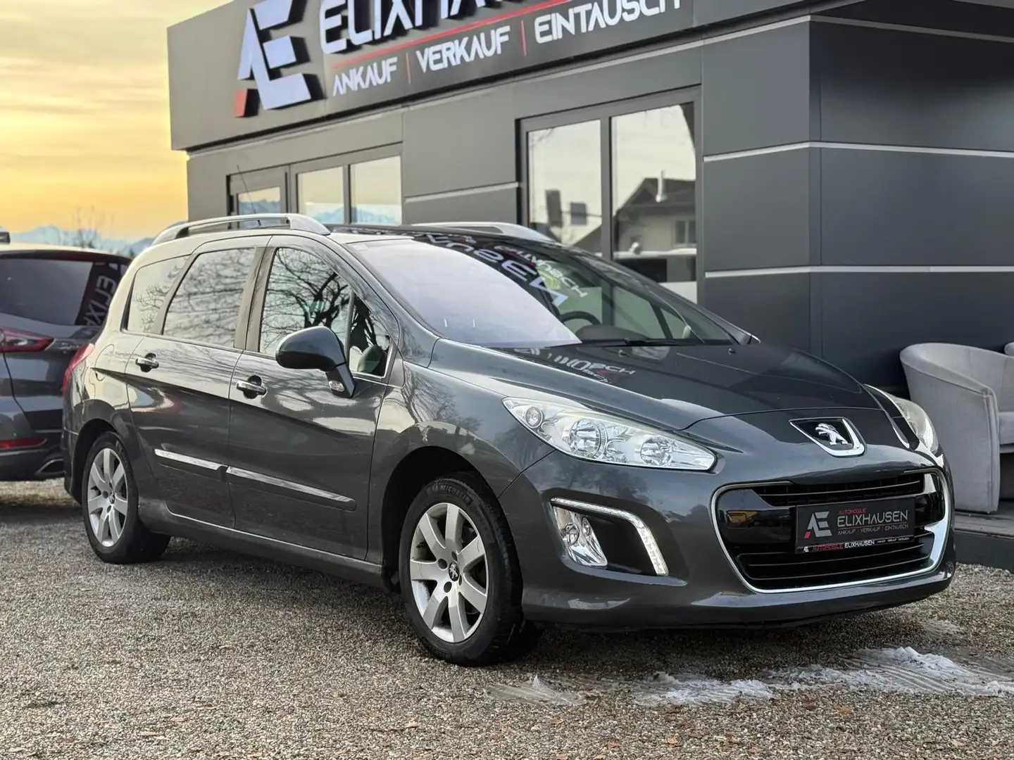 Peugeot 308 Premium Grau - 1