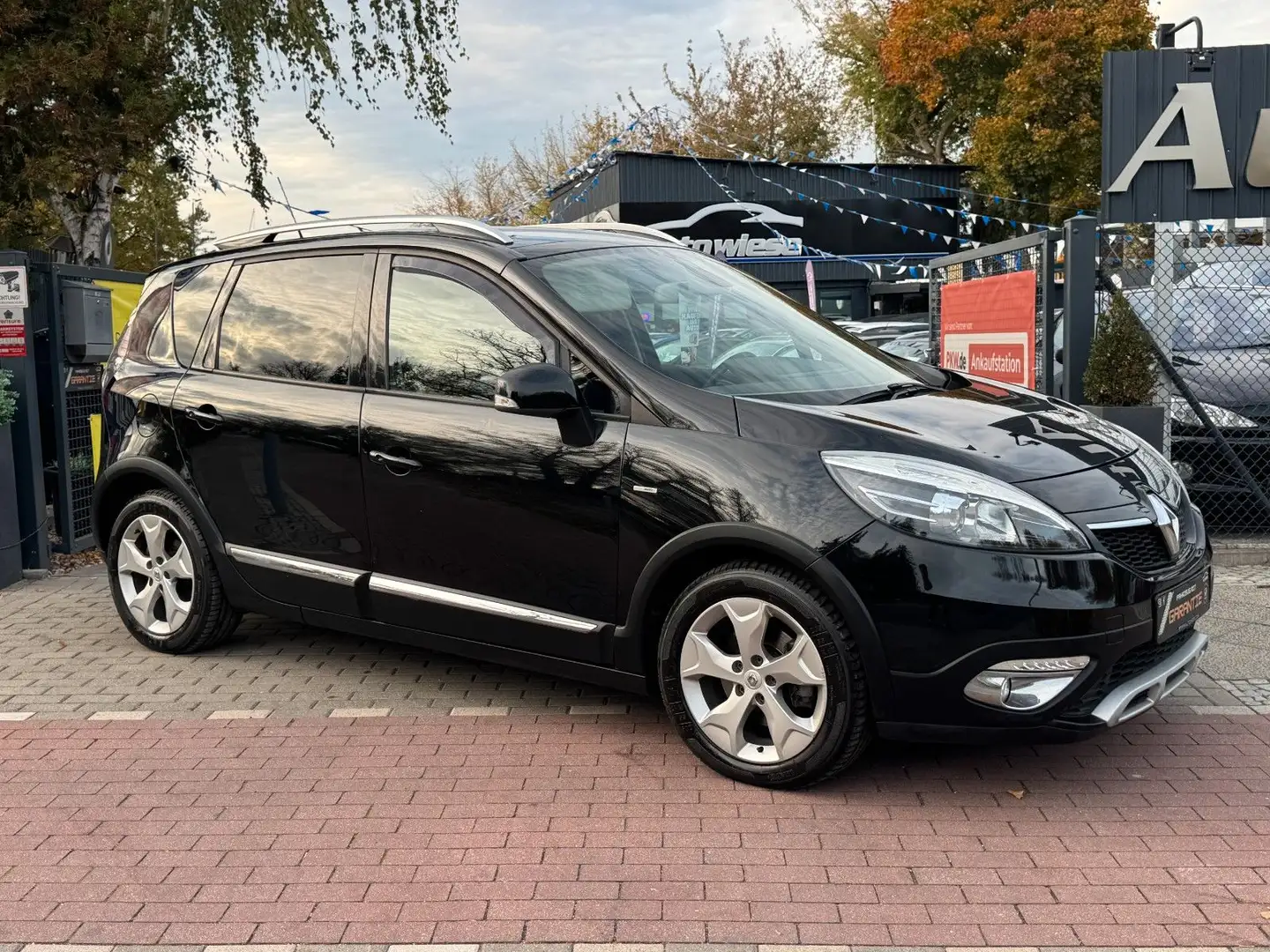 Renault Scenic III BOSE Edition X-MOD*Panorama*Navi*AHK* Schwarz - 1