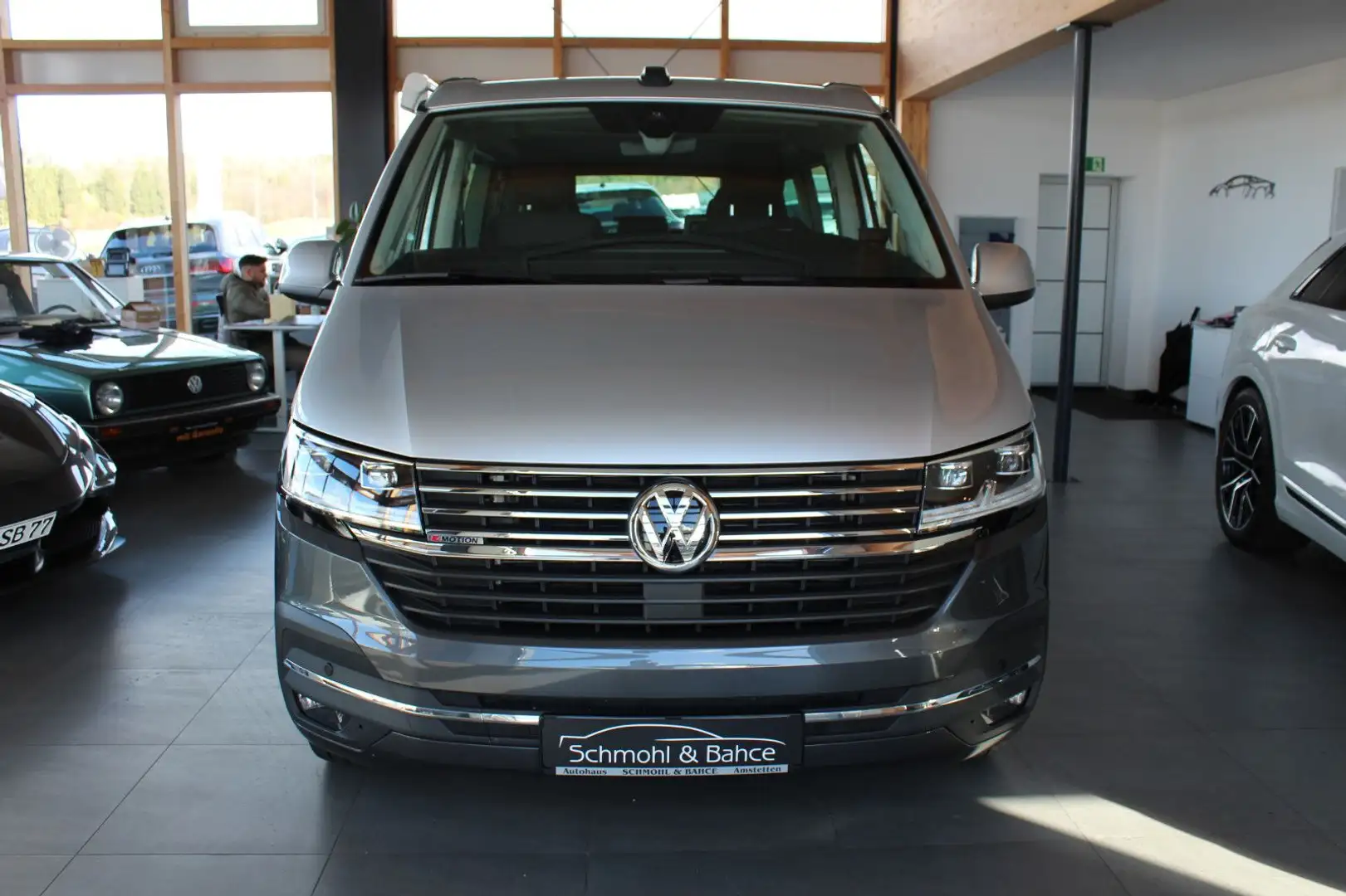 Volkswagen T6 California T6.1 California Beach 2.0 TDI DSG Tour 4Motion Gris - 2