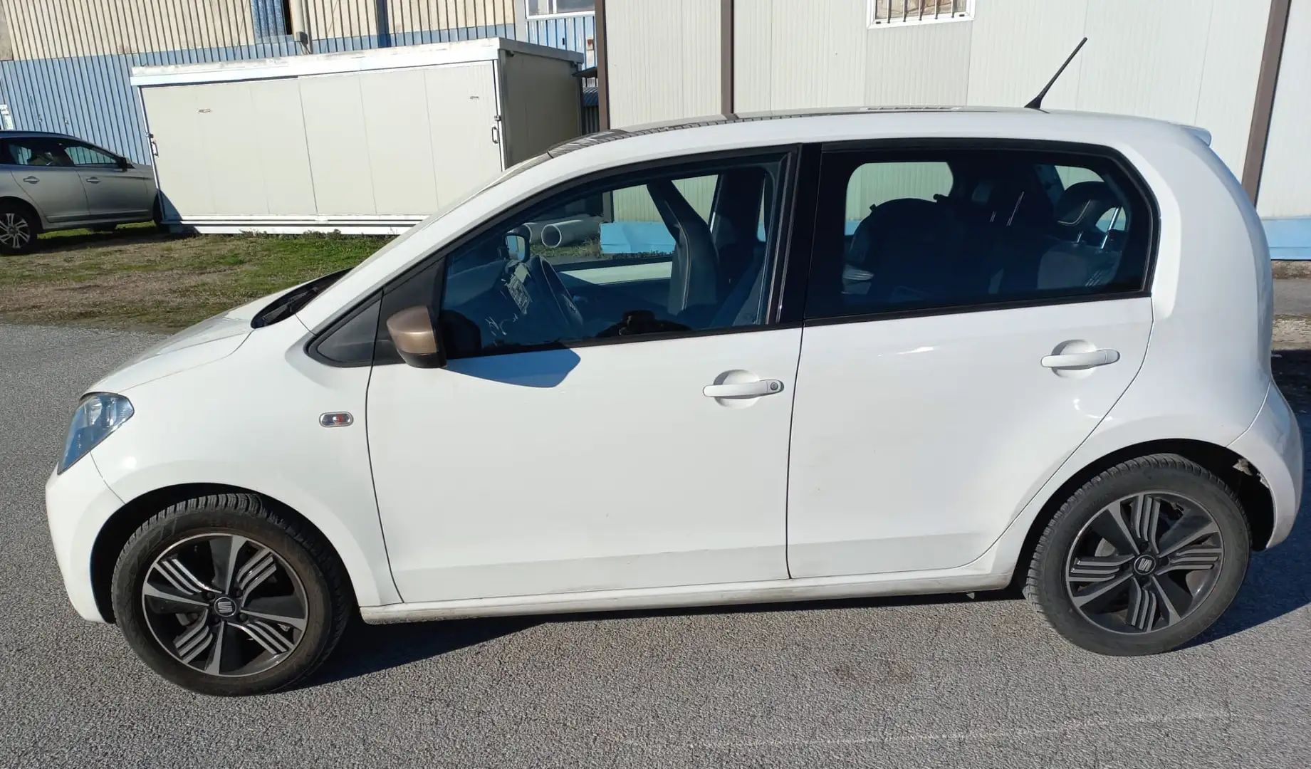 SEAT Mii 5p 1.0 by Cosmopolitan 60cv - 1