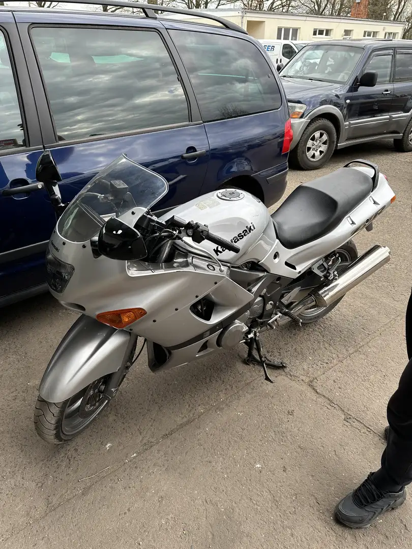 Kawasaki ZZR 600 reines Japanisch tüv 6.2026 Argintiu - 1
