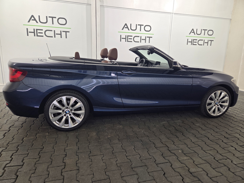 BMW 230 i Cabrio Luxury Line, Harman Kardon, Kamera — photo 8