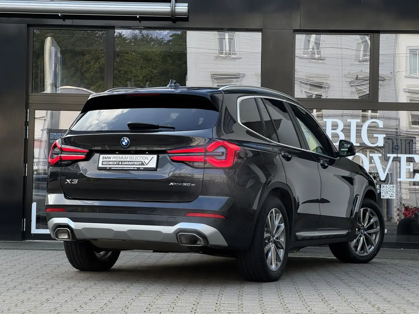 BMW X3 xDrive30e LED DA PA RFK LC+ HiFi DAB Shz Grau - 2