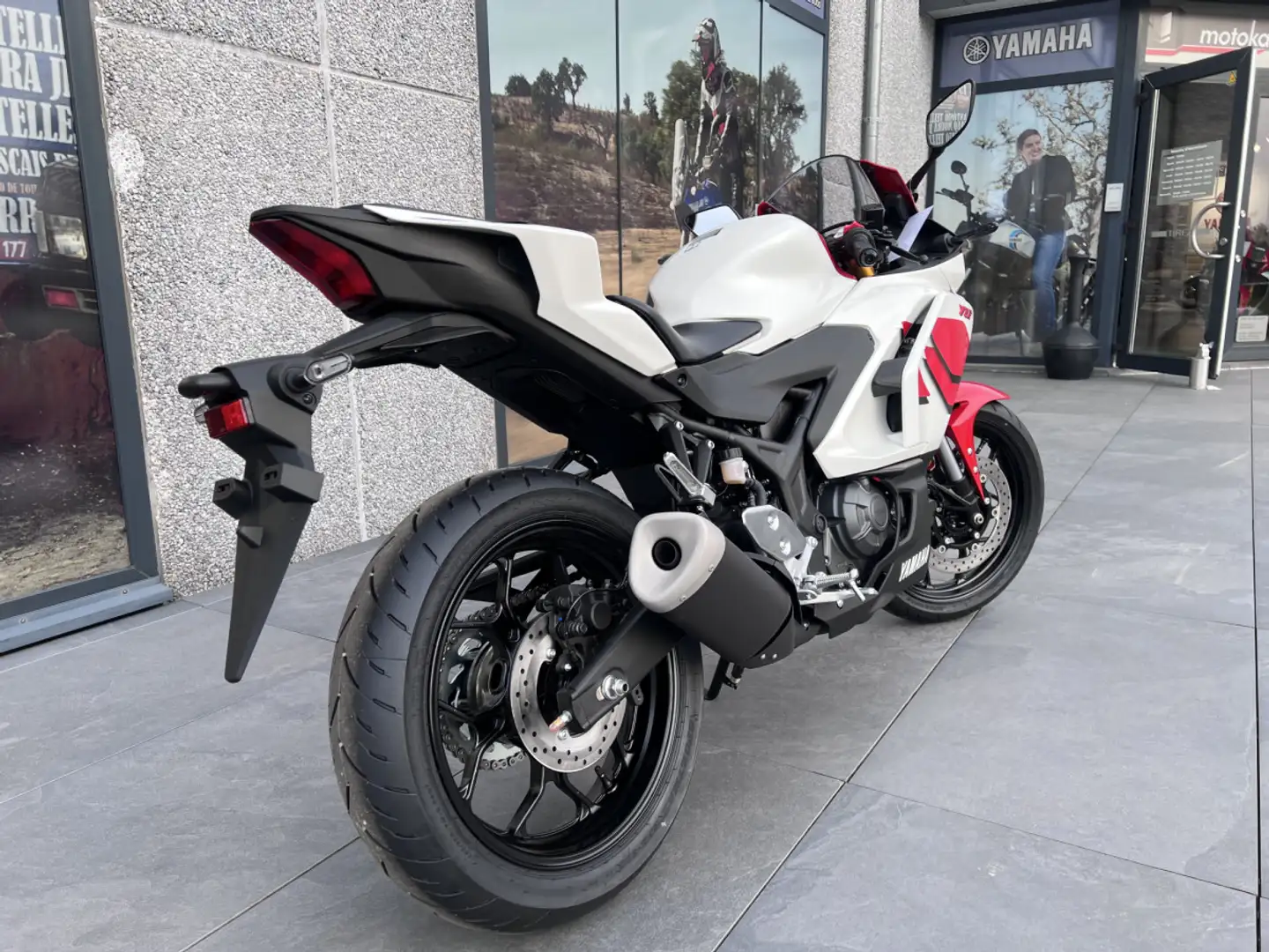 Yamaha YZF-R3 70 TH Azul - 2