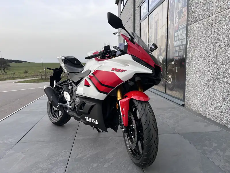 Yamaha YZF-R3 - foto 6