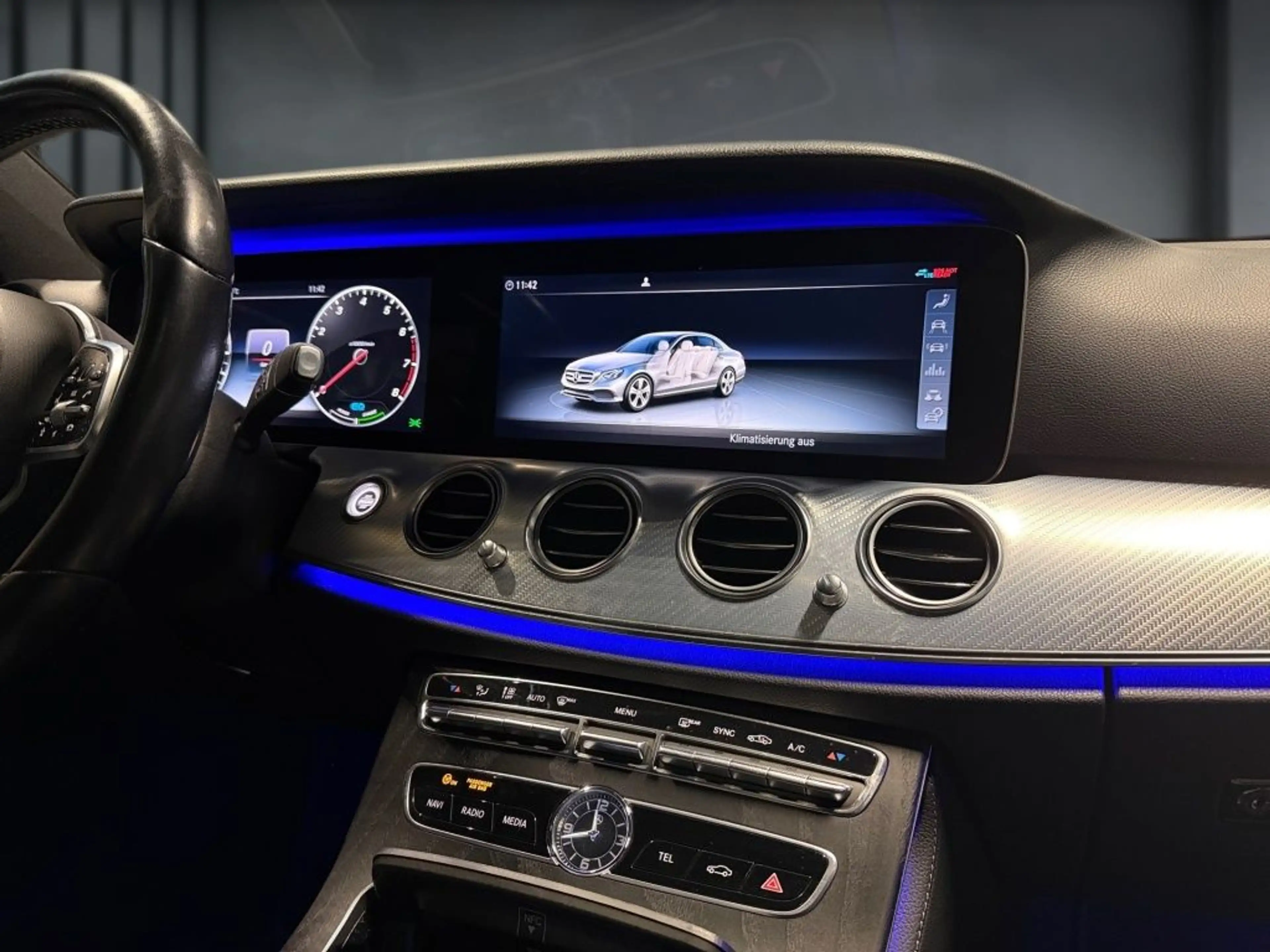 Mercedes-Benz E 200 Sportstyle -Memory-Schiebedach-Totwinkel — photo 15