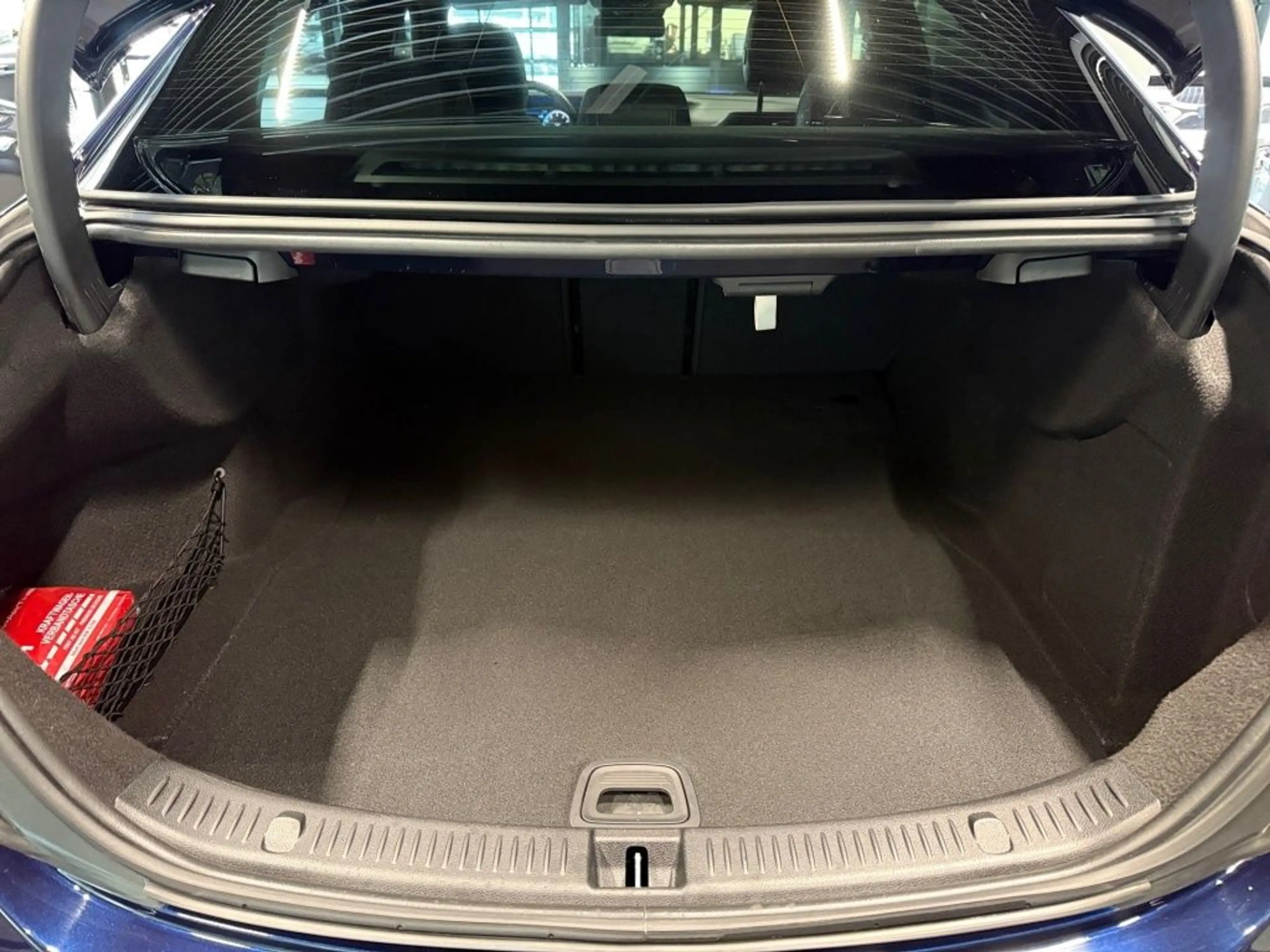 Mercedes-Benz E 200 Sportstyle -Memory-Schiebedach-Totwinkel — photo 9
