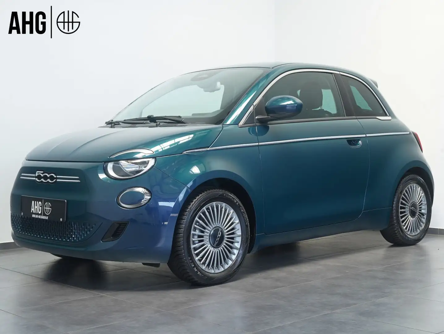 Fiat 500e 87KW/42kWh/DC-LADEN/CARPLAY/DAB/SOH Groen - 1
