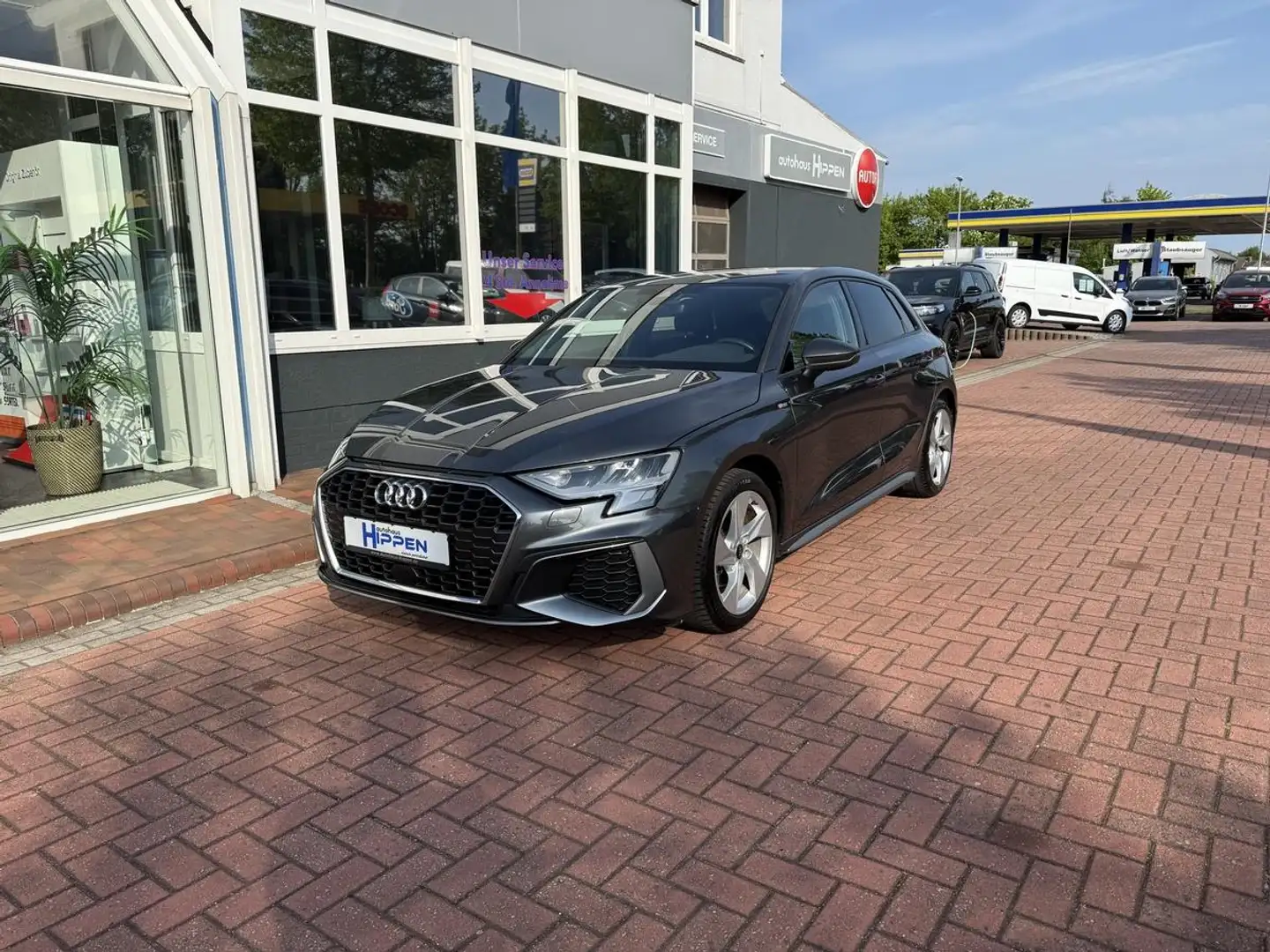 Audi A3 30 TFSI Sportback S line Gris - 1