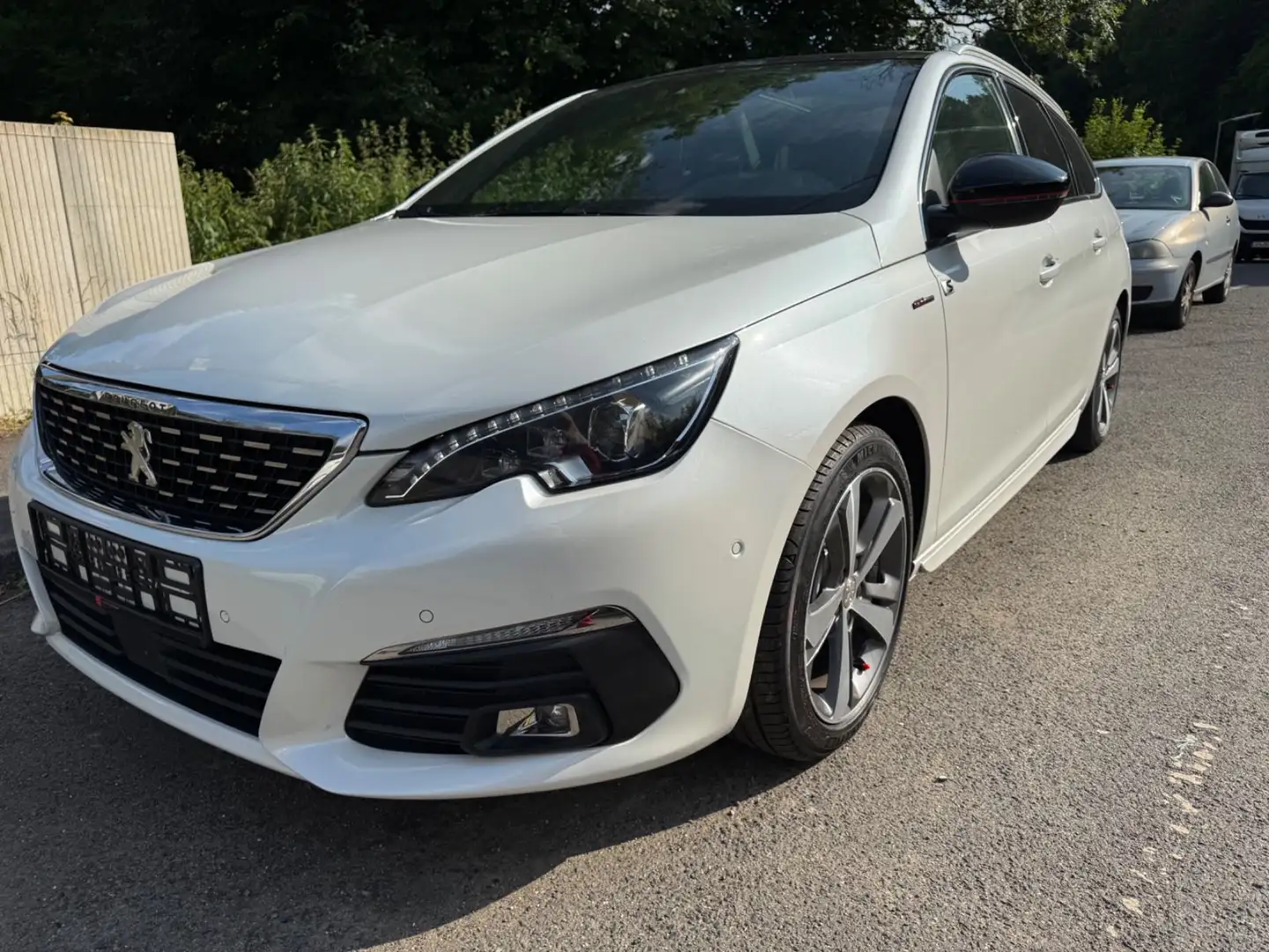 Peugeot 308 SW Allure Aut.GT-LimeSPanoramLederFullLed Wit - 1