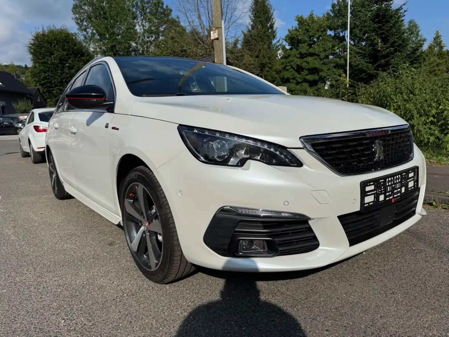 Peugeot 308 SW Allure Aut.GT-LimeSPanoramLederFullLed Wit - 2