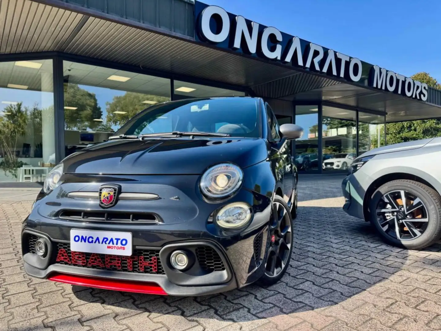 Abarth 595 Competizione 1.4 Turbo T-Jet 180 CV Competizione Zwart - 1