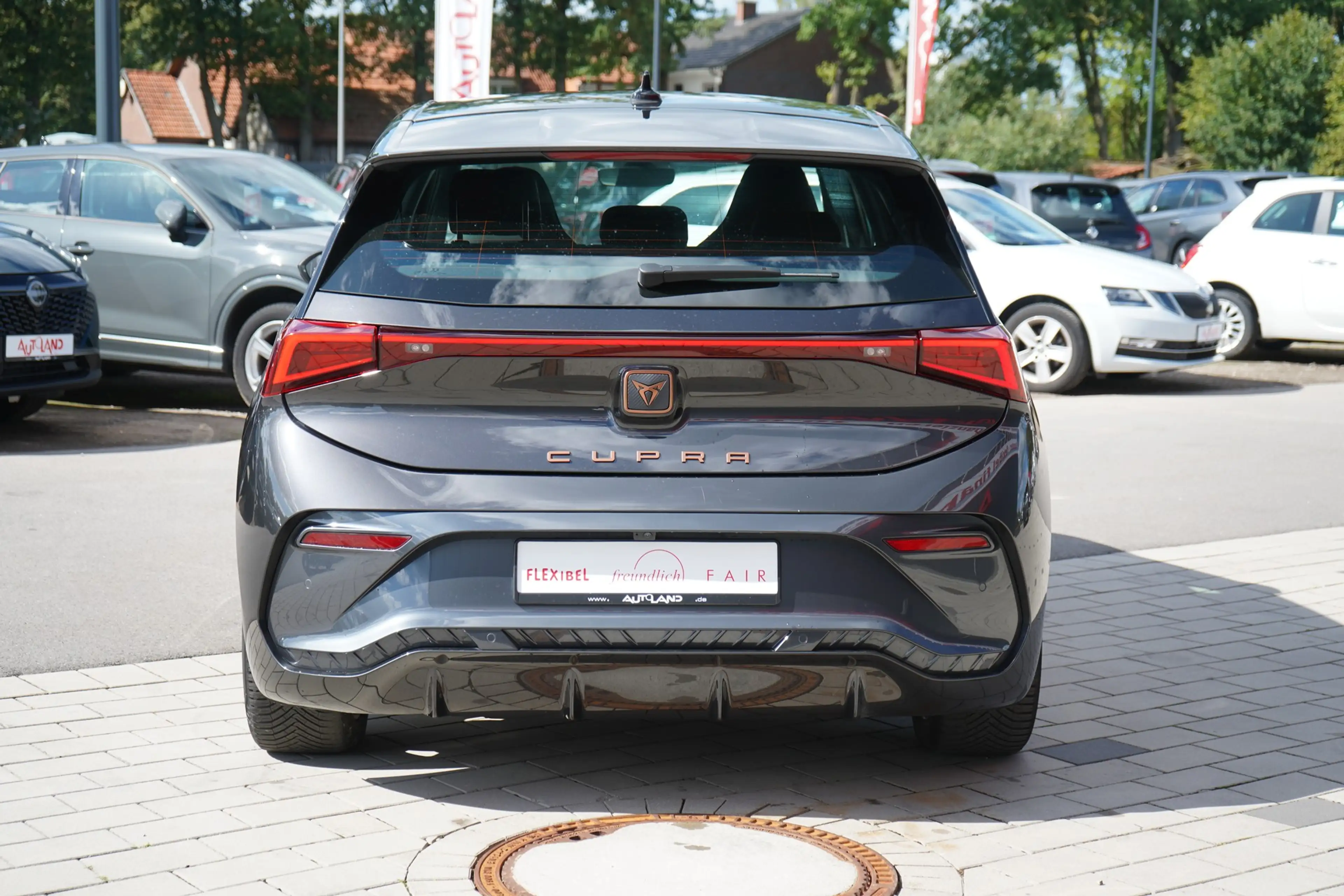 CUPRA Born 150 kW LED Navi ACC Kamera Sitzheizung PDC — photo 5