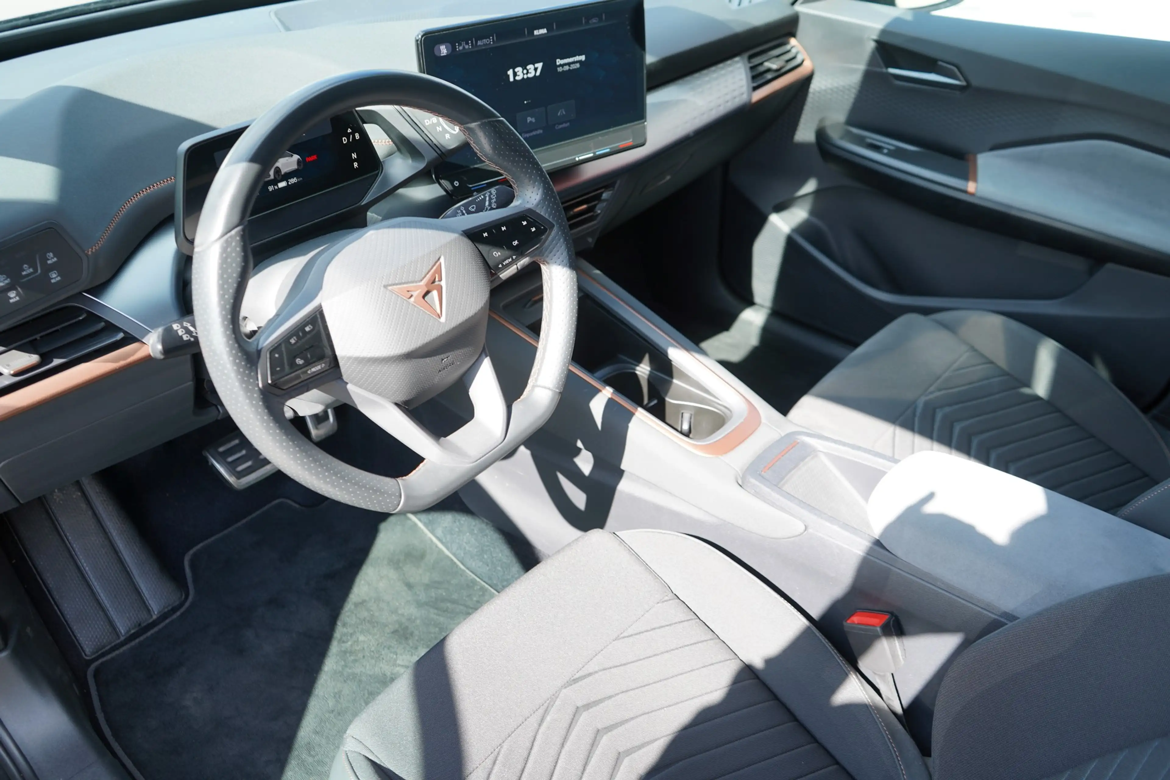 CUPRA Born 150 kW LED Navi ACC Kamera Sitzheizung PDC — photo 10