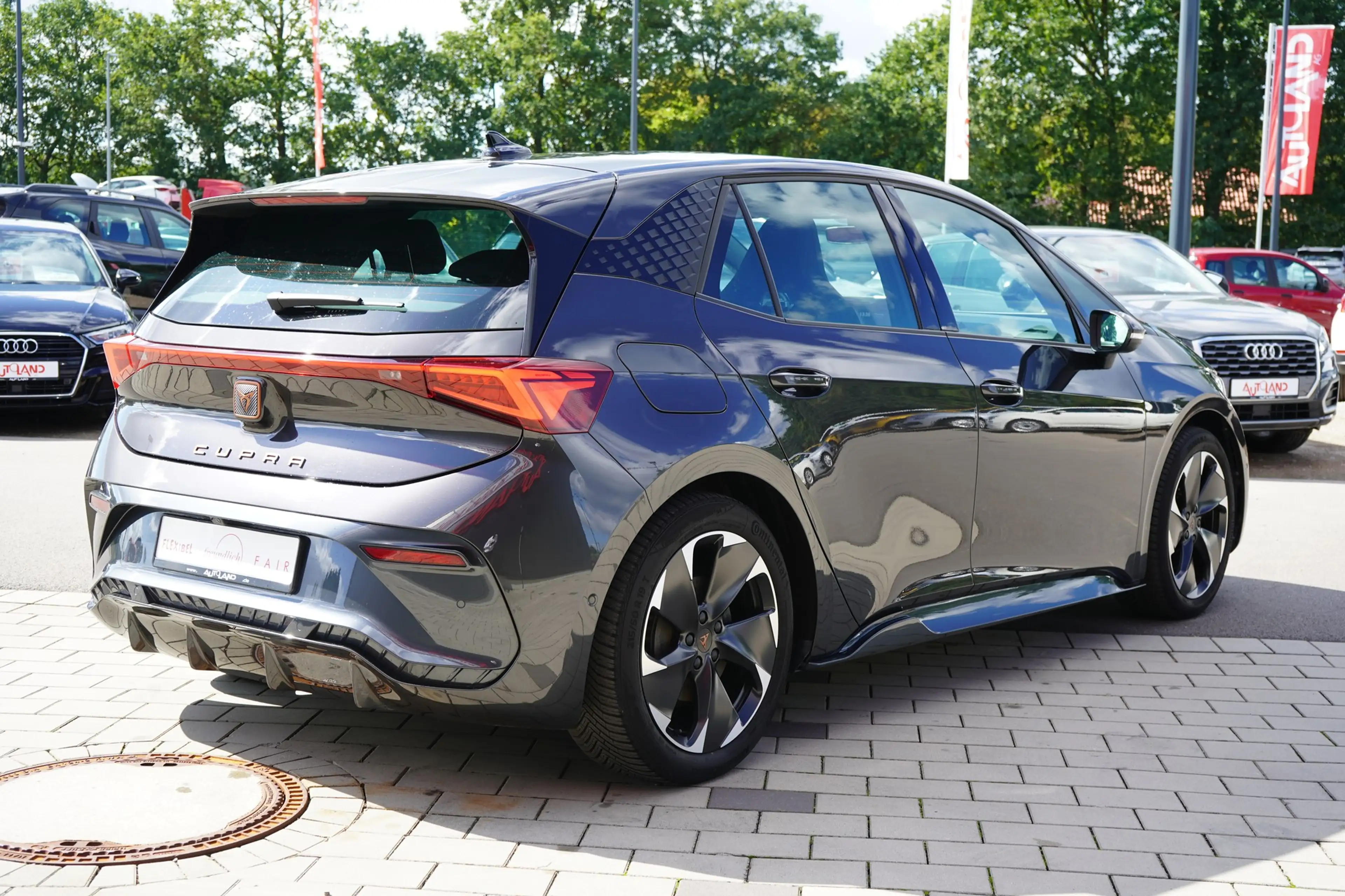 CUPRA Born 150 kW LED Navi ACC Kamera Sitzheizung PDC — photo 6