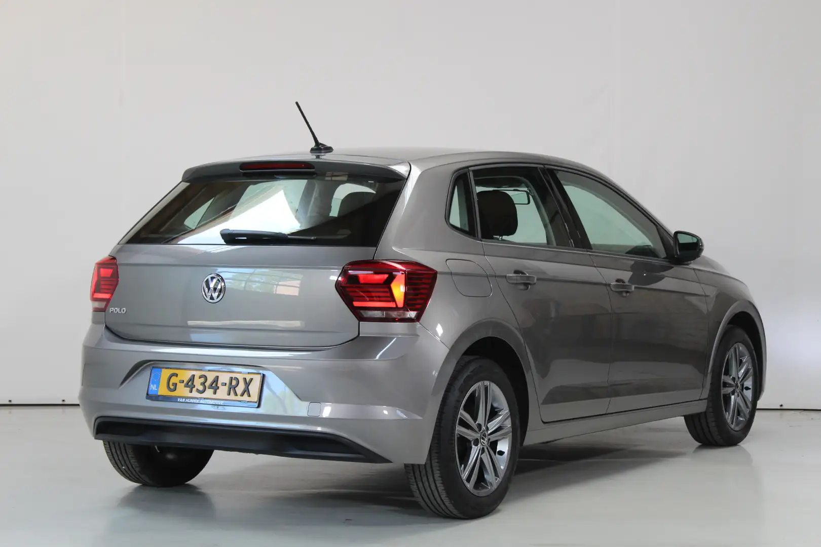Volkswagen Polo 1.0 TSI Comfortline | Acc | Carplay | Navi | Deale Grau - 2