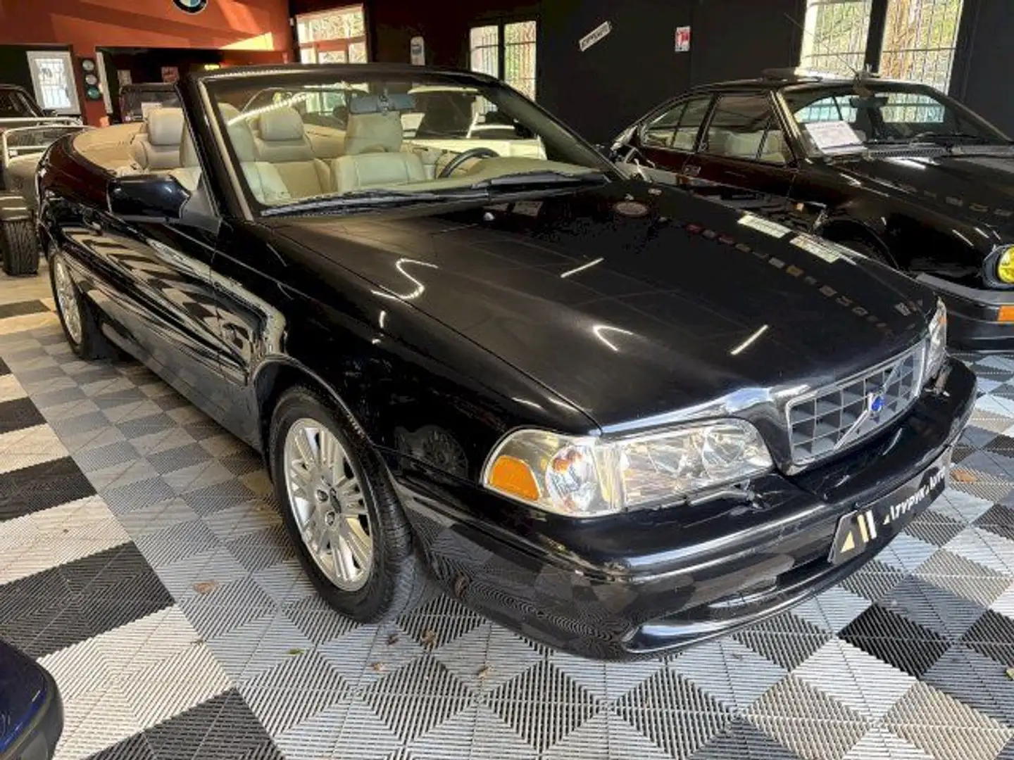 Volvo C70 2.0 T 163ch Summum BVA Negro - 2