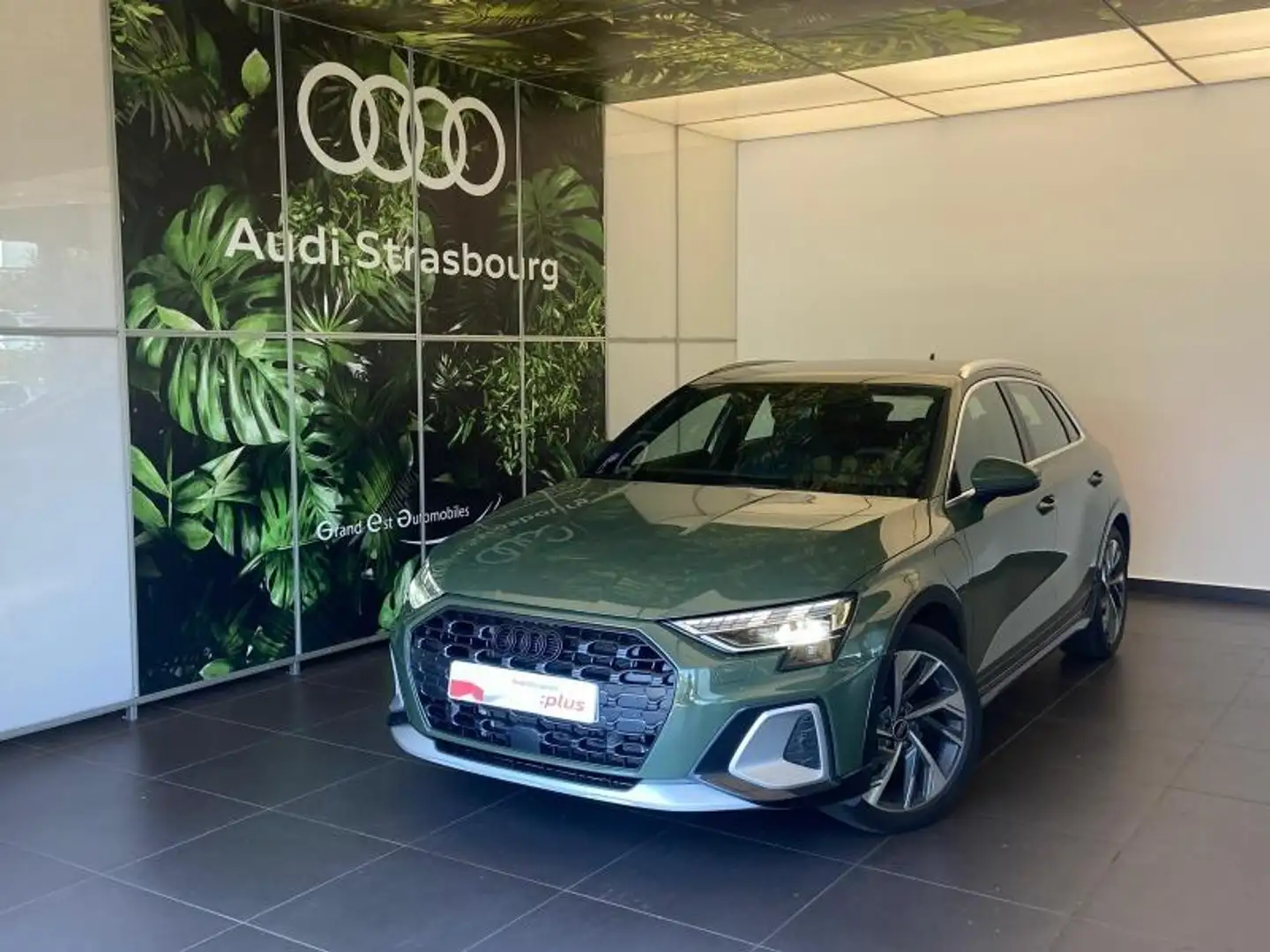 Audi A3 40 TFSI e 204ch PHEV Avus S tronic 6 Vert - 1