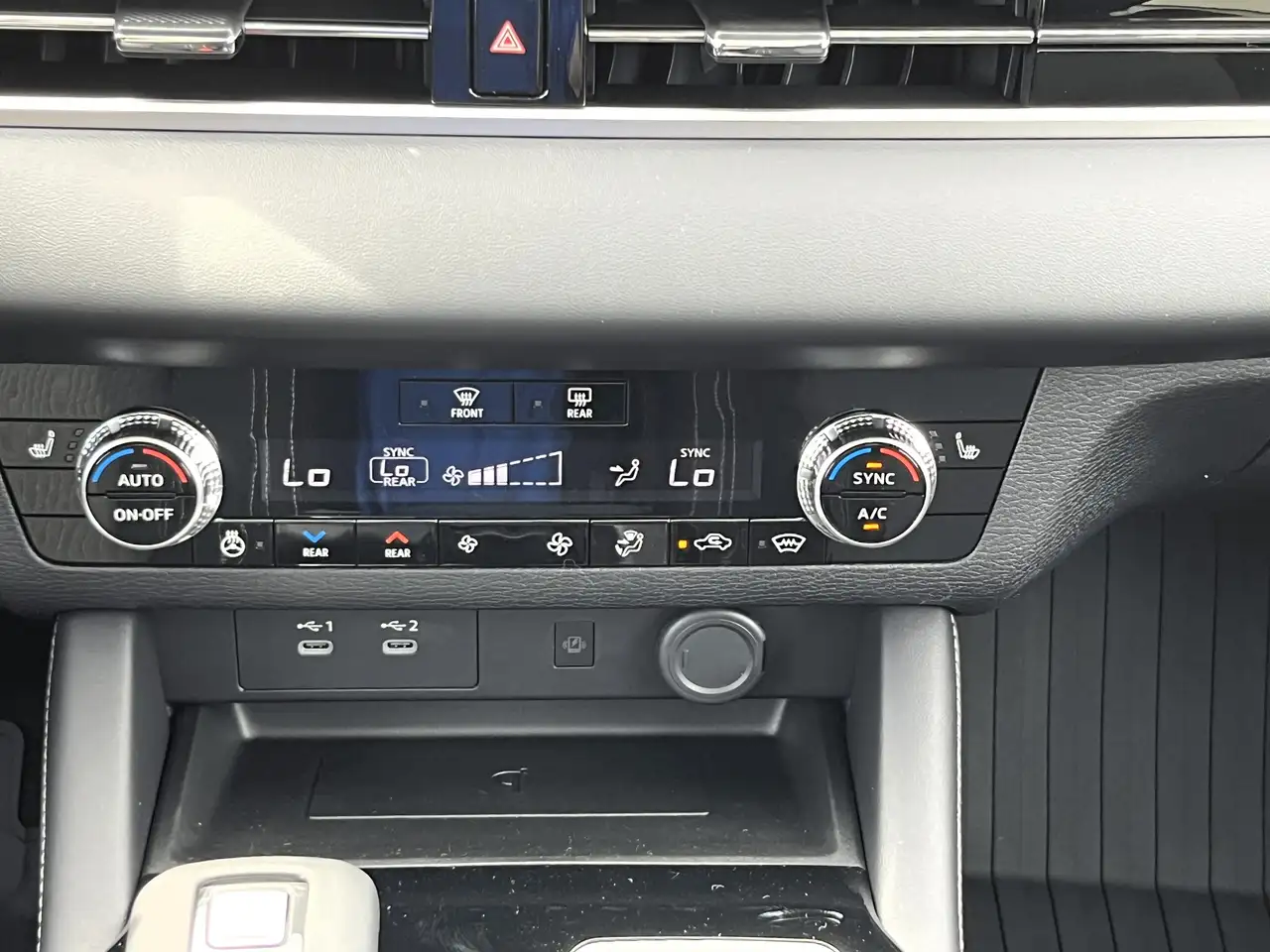 Mitsubishi Outlander снимка Mitsubishi Outlander