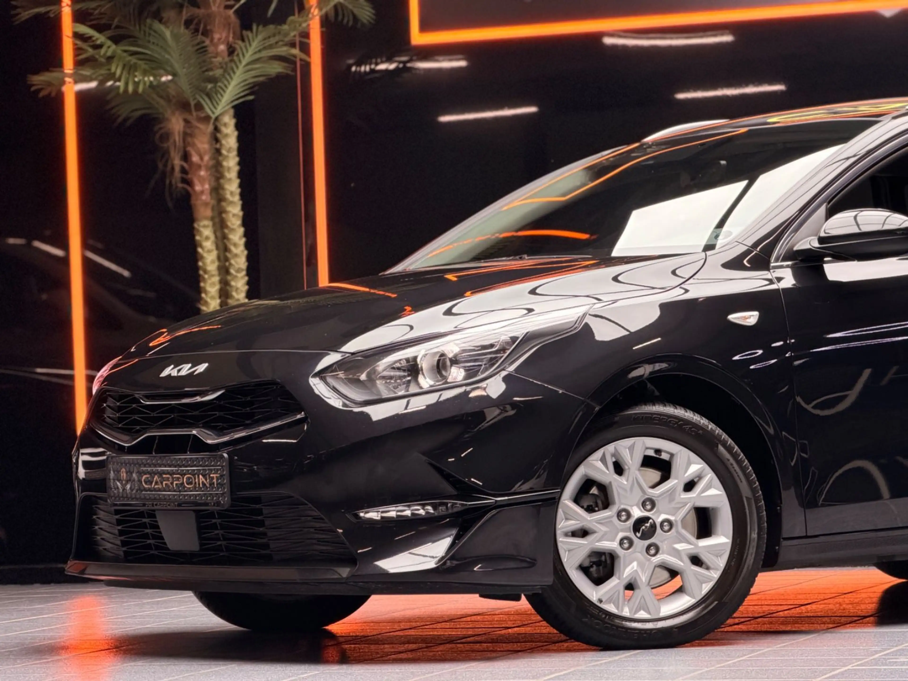 Kia Ceed / cee'd LED 1.5l/BT/LHZ/CAM/CarPlay/ — photo 4
