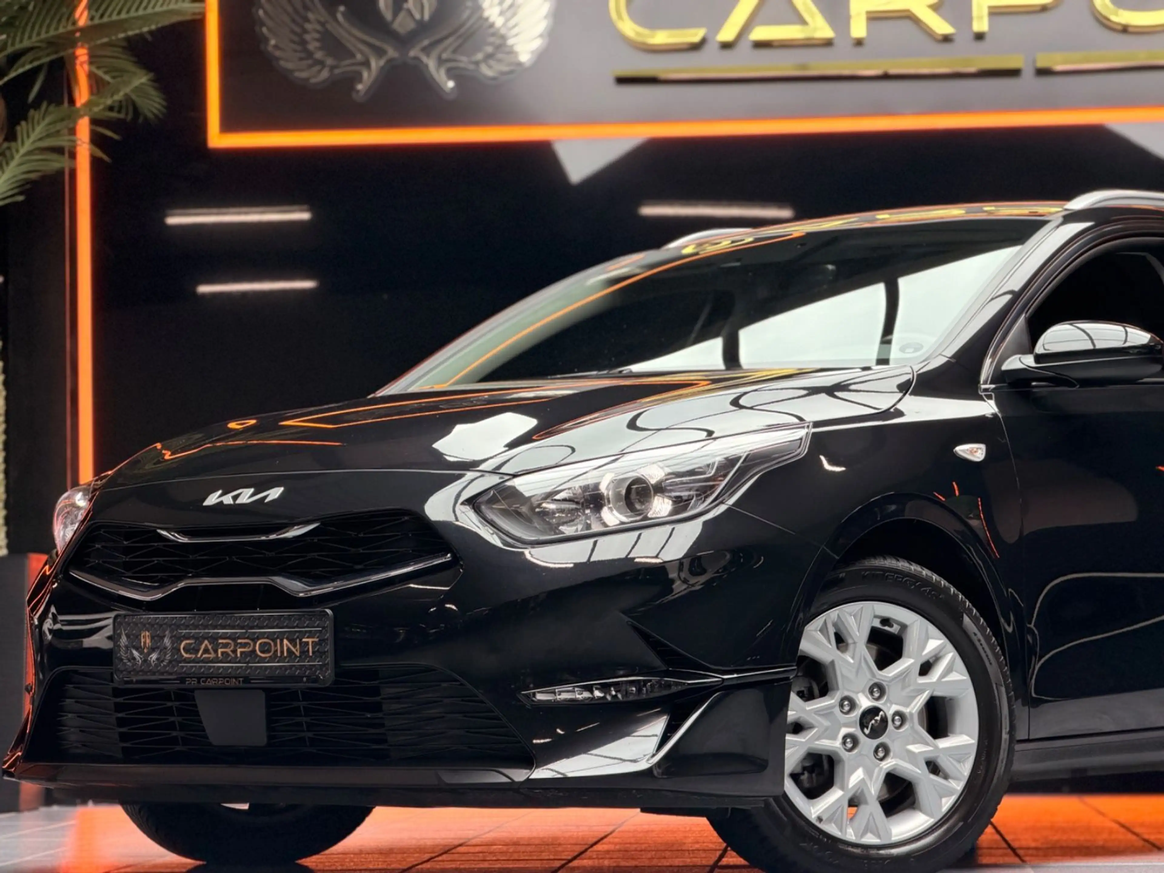 Kia Ceed / cee'd LED 1.5l/BT/LHZ/CAM/CarPlay/ — photo 5