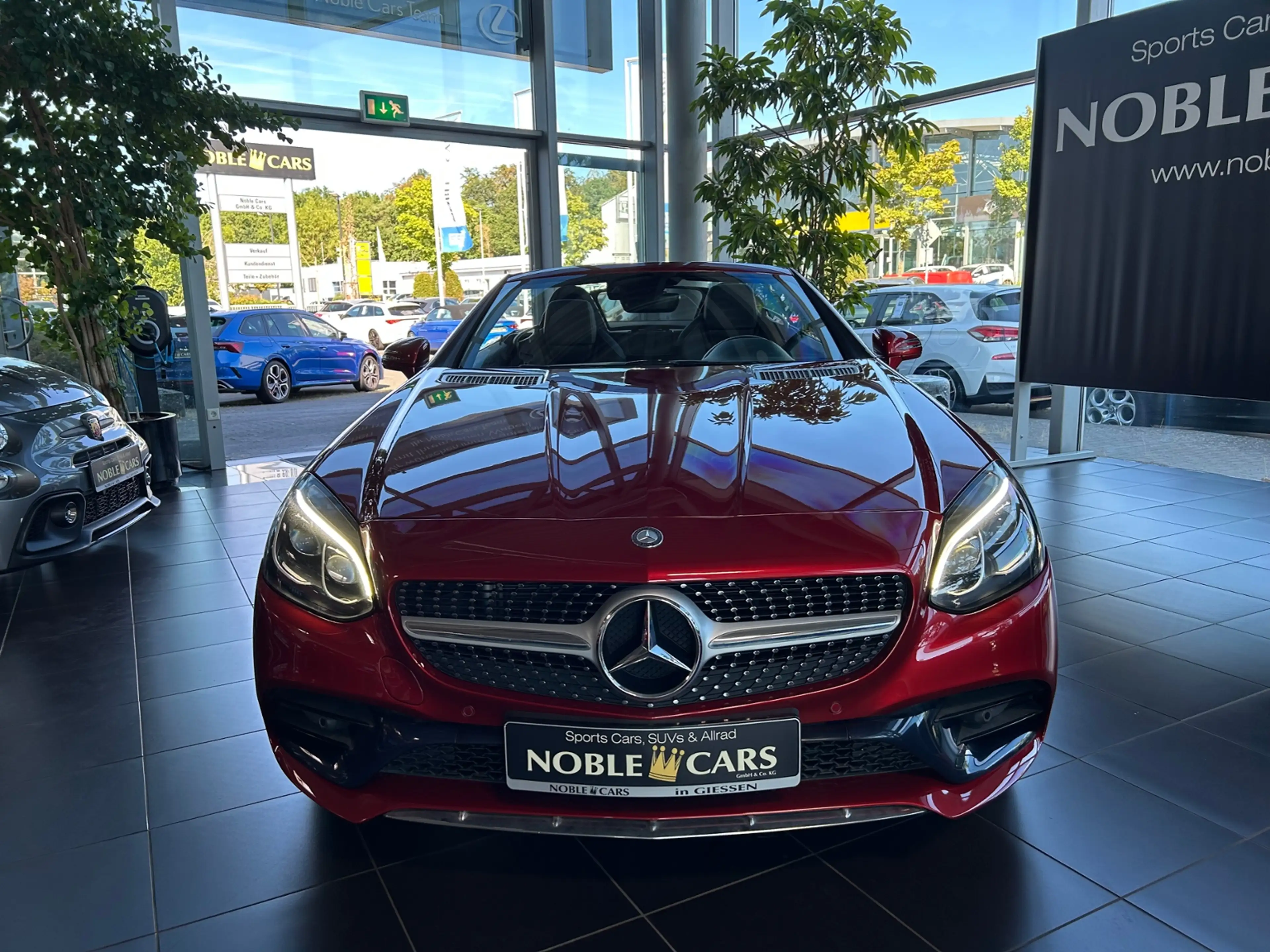 Mercedes-Benz SLC 300 Roadster AMG Line KLIMA LED NAVI — photo 2