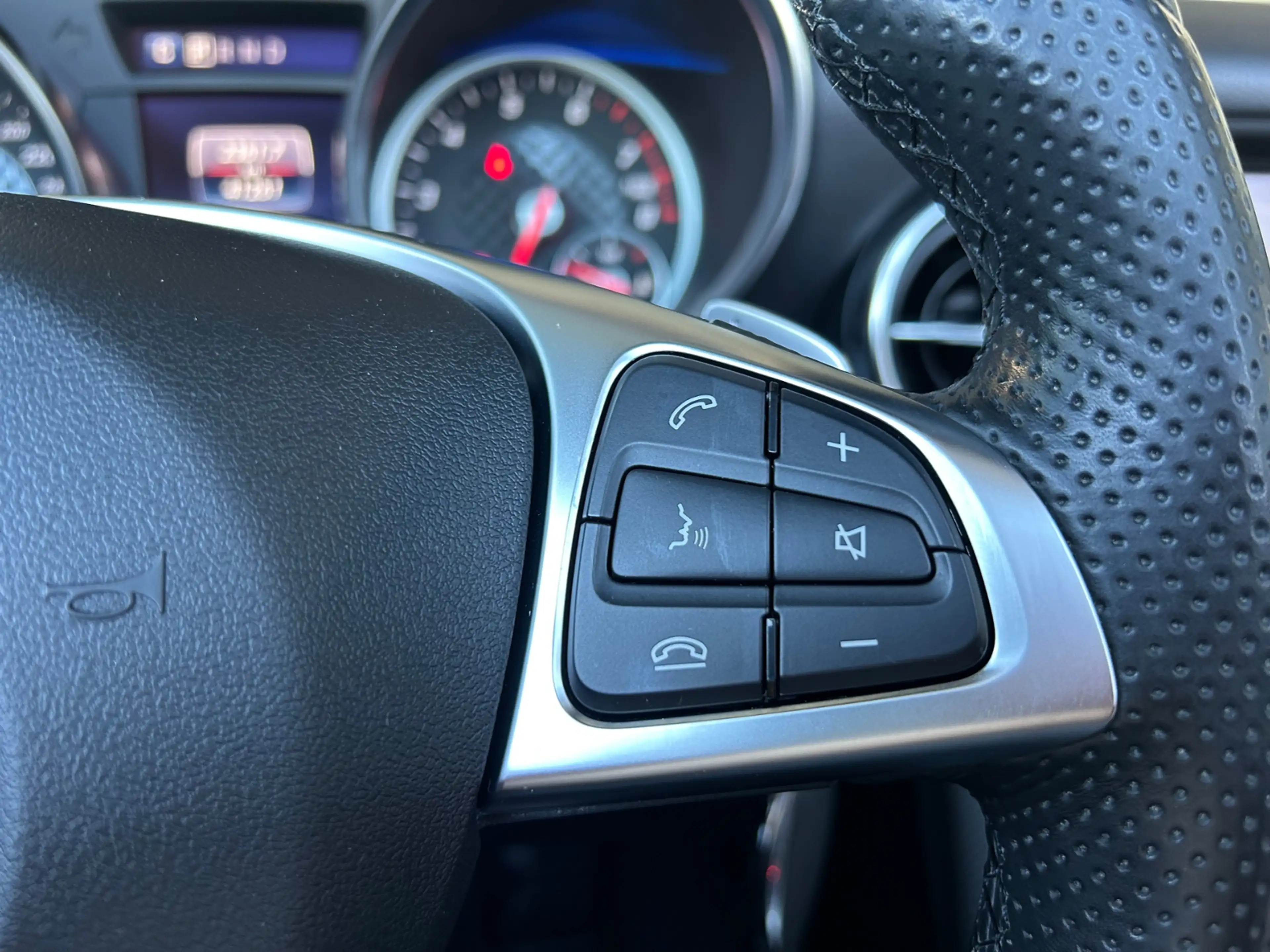 Mercedes-Benz SLC 300 Roadster AMG Line KLIMA LED NAVI — photo 15