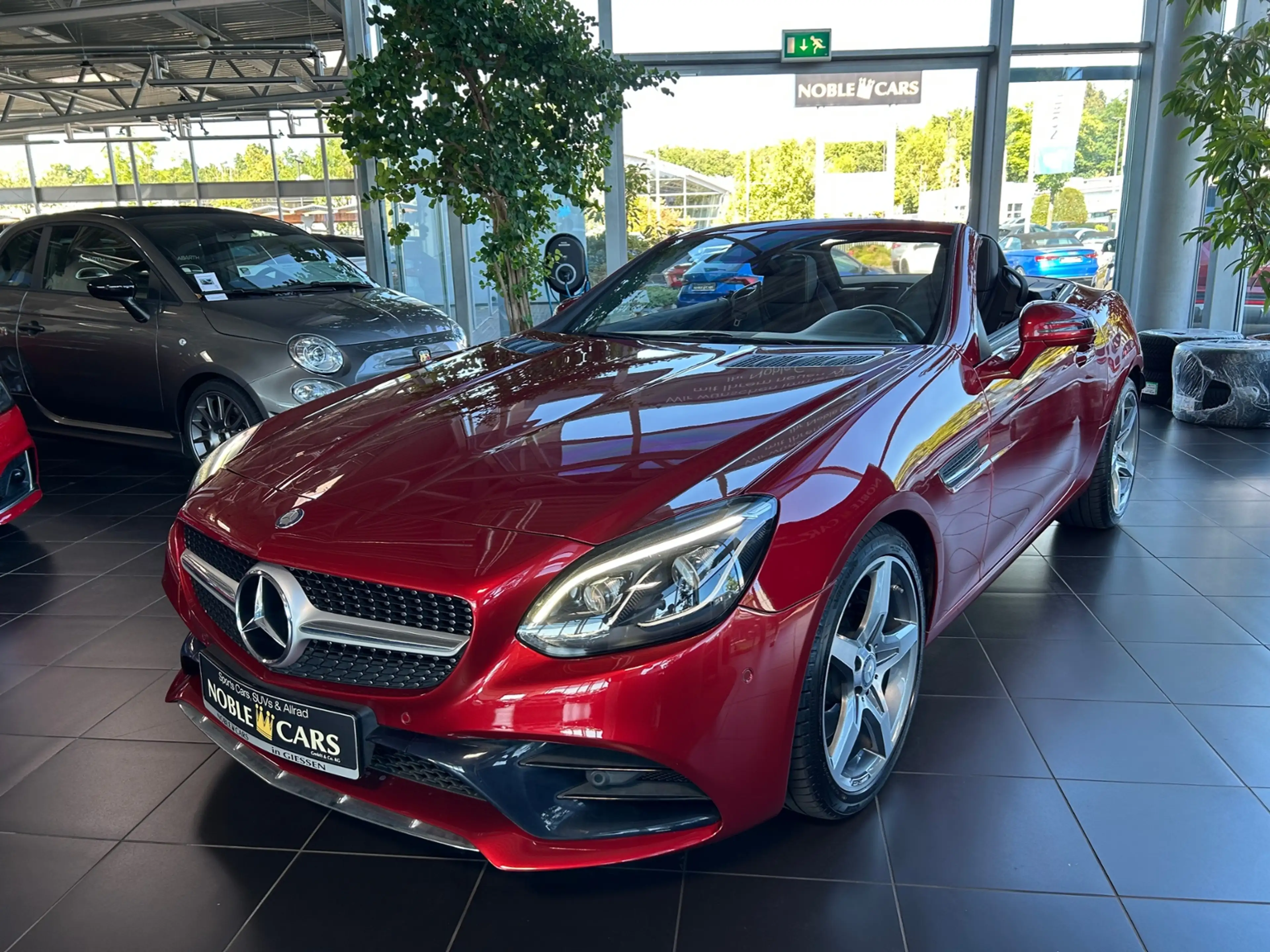Mercedes-Benz SLC 300 Roadster AMG Line KLIMA LED NAVI — photo 3