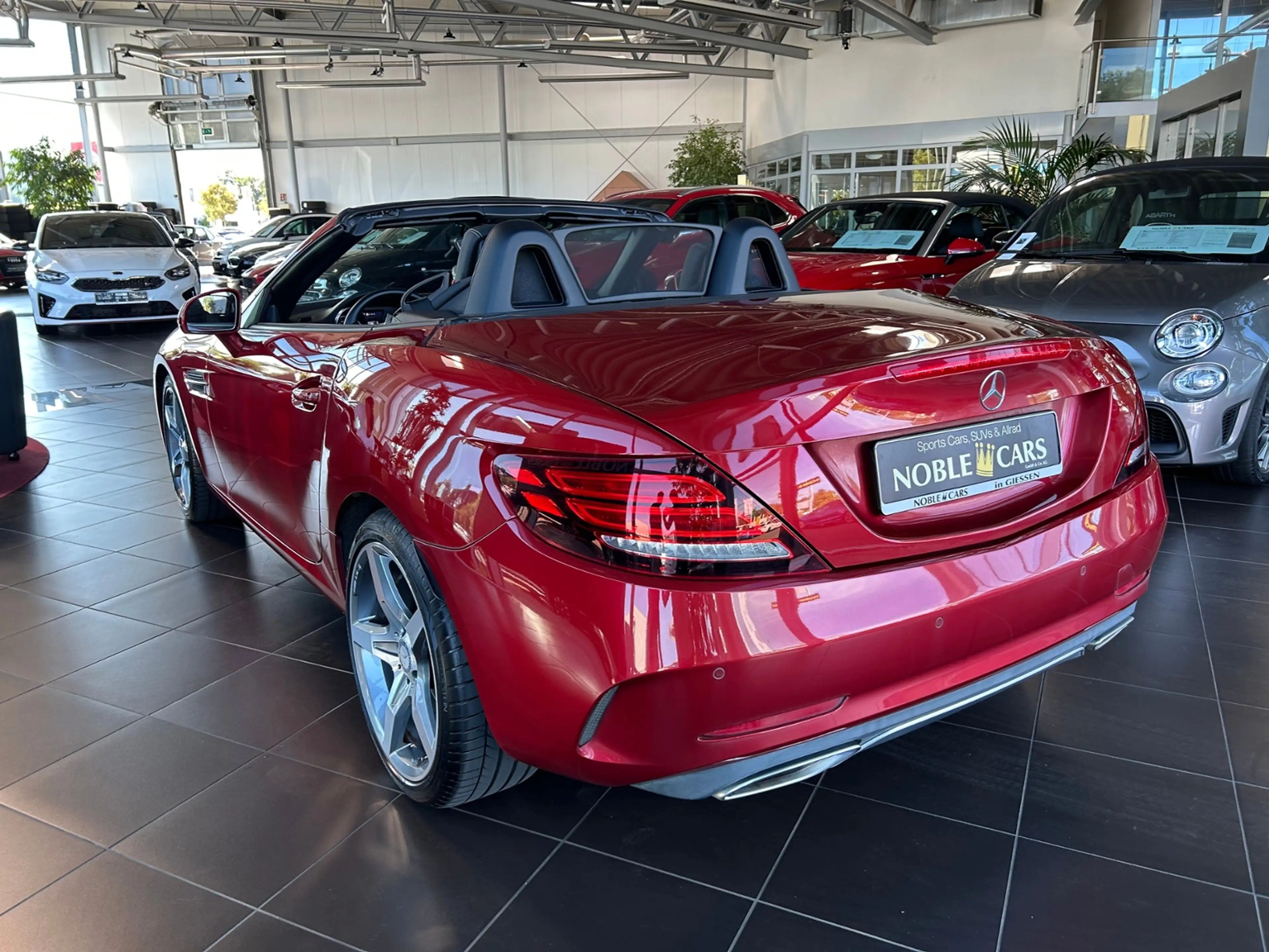 Mercedes-Benz SLC 300 Roadster AMG Line KLIMA LED NAVI — photo 5