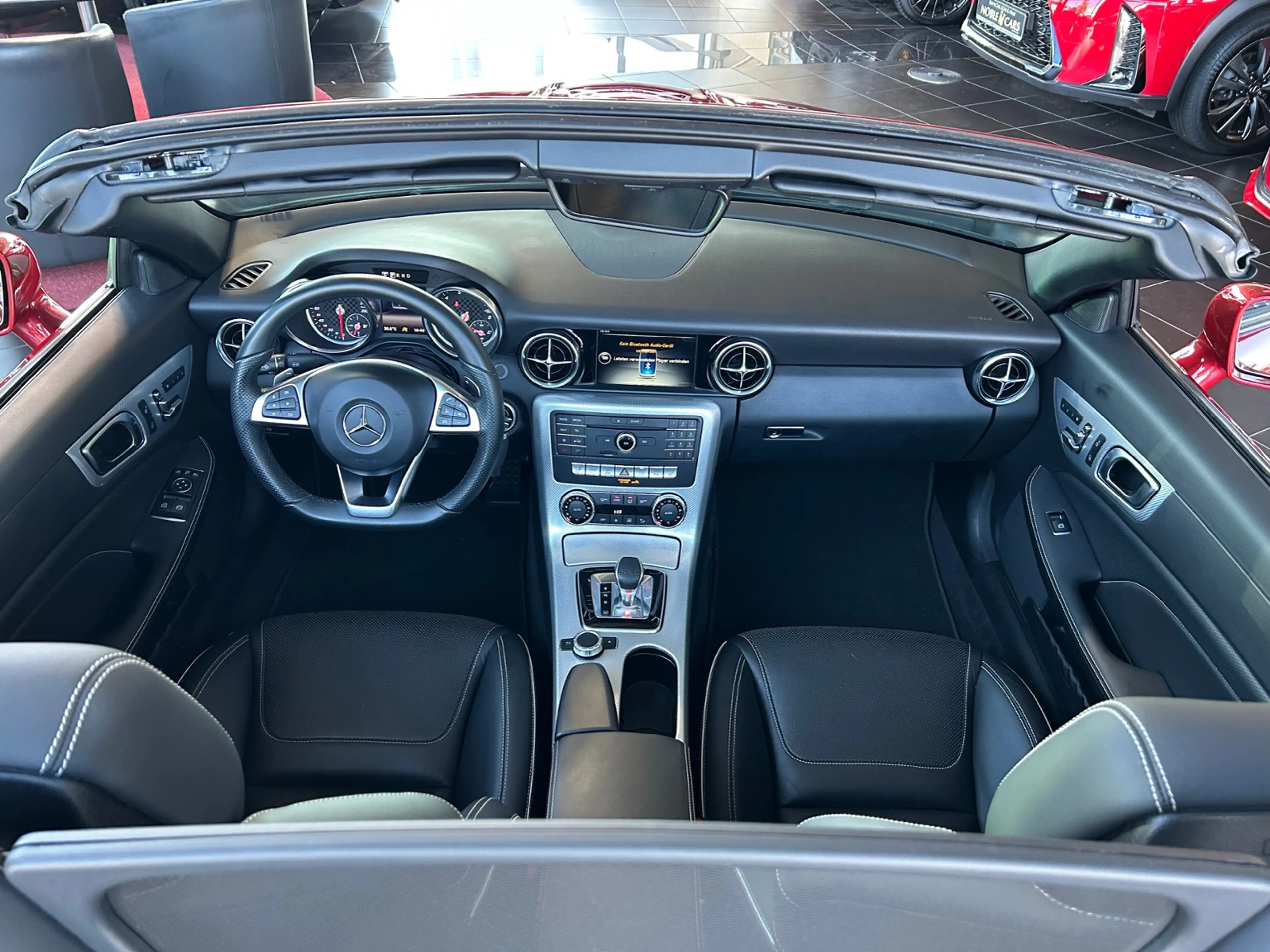 Mercedes-Benz SLC 300 Roadster AMG Line KLIMA LED NAVI — photo 13