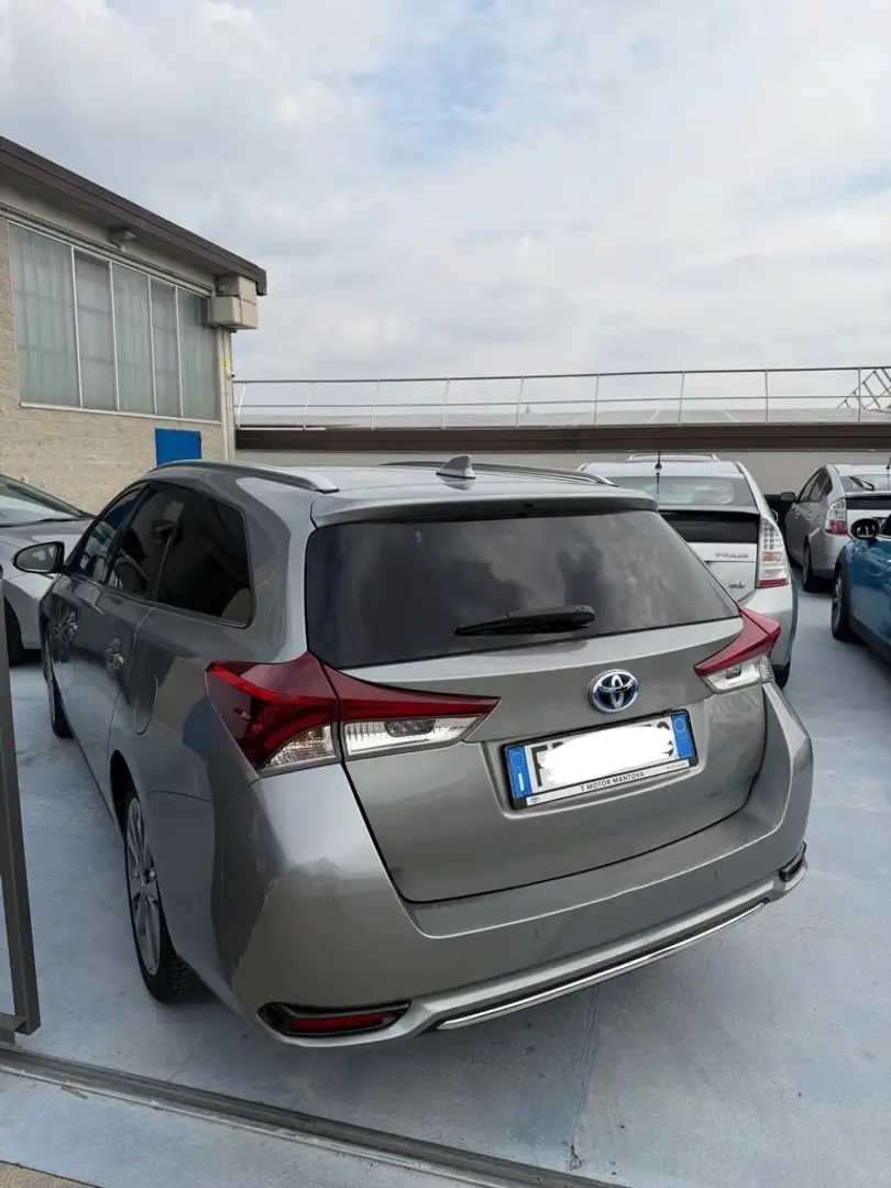Toyota Auris Auris Touring Sports 1.8 Hybrid Lounge Gris - 1