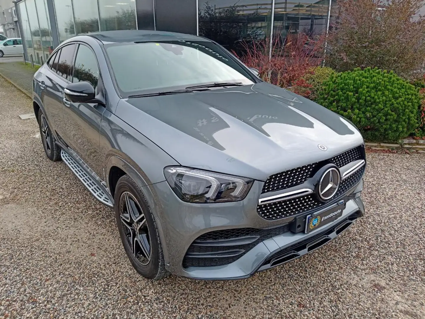 Mercedes-Benz GLE 300 d 4Matic Mild Hybrid Coupé AMG Line Premium Gris - 2