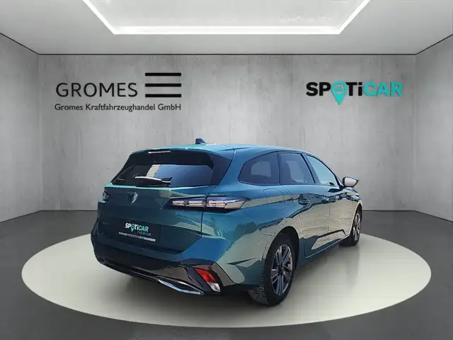 Peugeot 308 SW view 3
