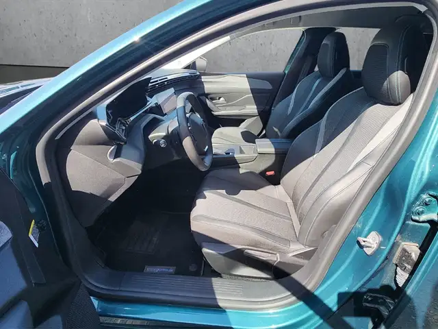 Peugeot 308 SW view 9