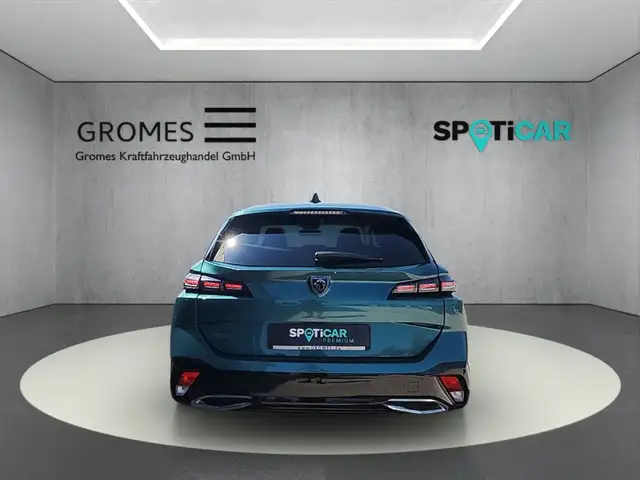 Peugeot 308 SW view 4