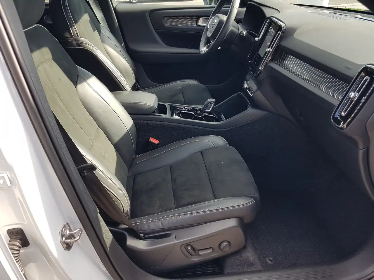 Volvo XC40 снимка Volvo XC40