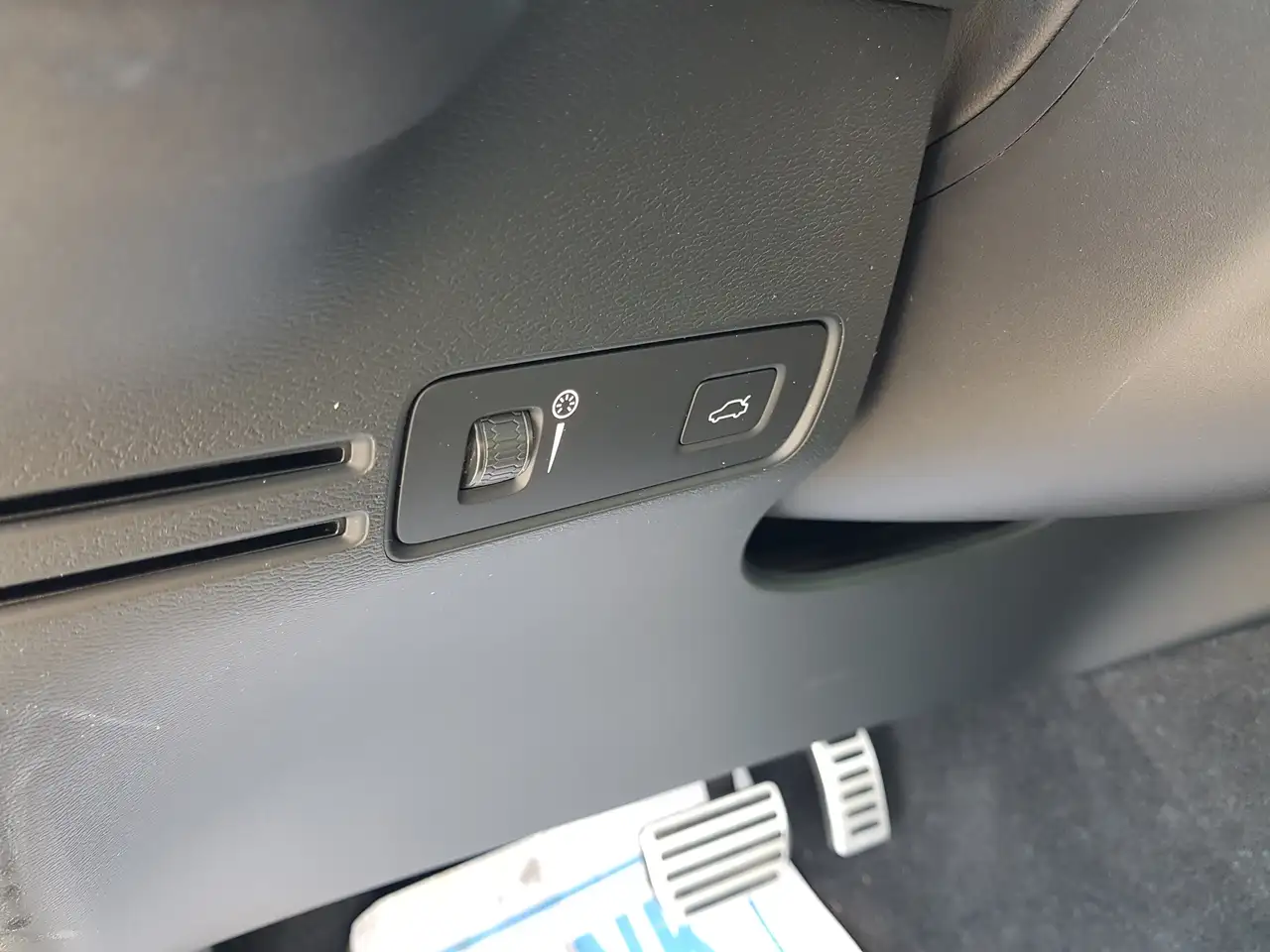 Volvo XC40 снимка Volvo XC40