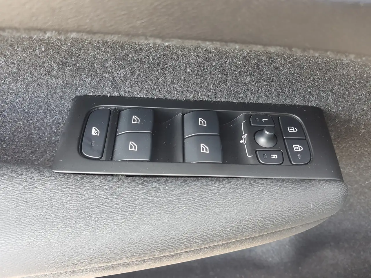 Volvo XC40 снимка Volvo XC40