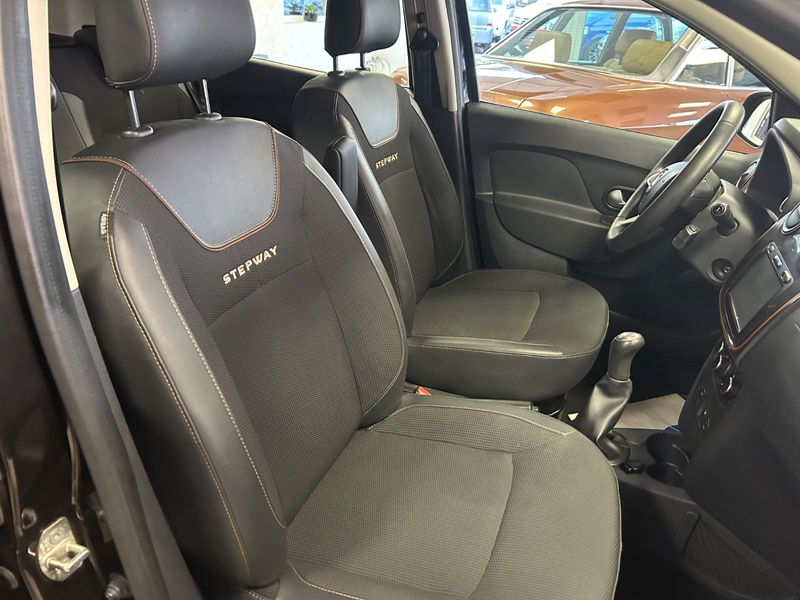 Dacia Sandero II Stepway Celebration KM19033 — photo 14