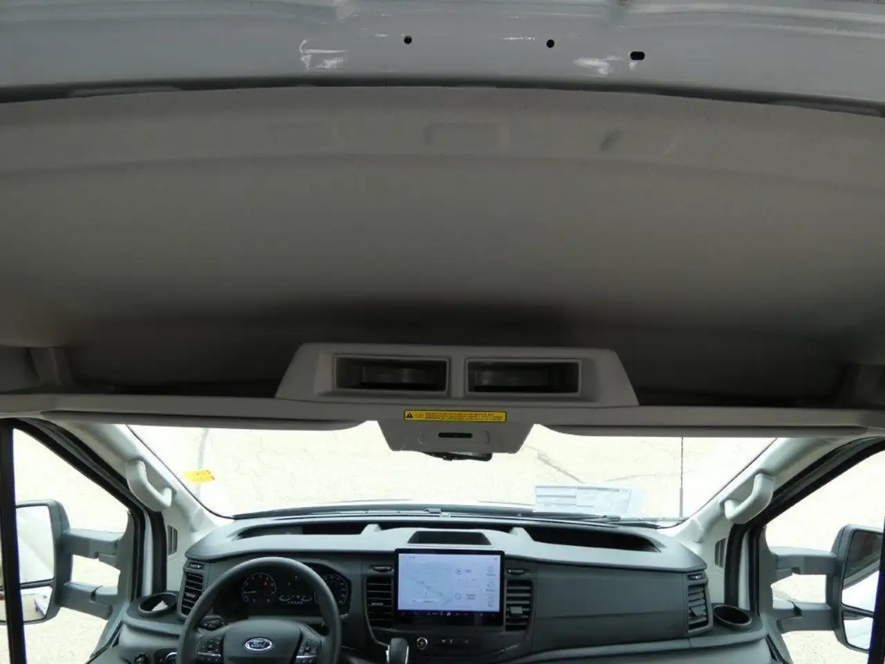 Ford Transit Cargo Van снимка Ford Transit Cargo Van