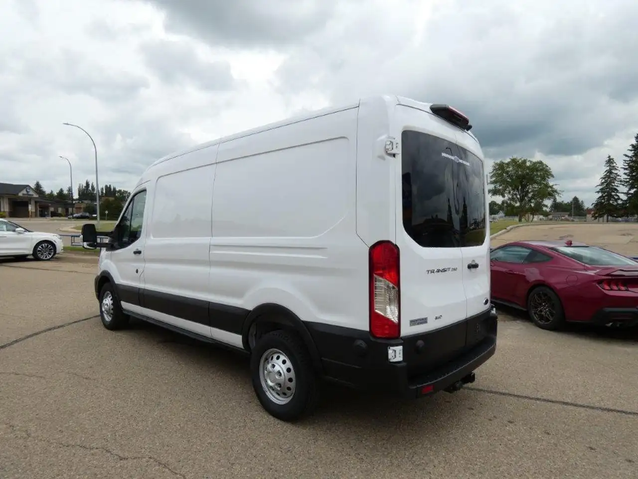 Ford Transit Cargo Van снимка Ford Transit Cargo Van