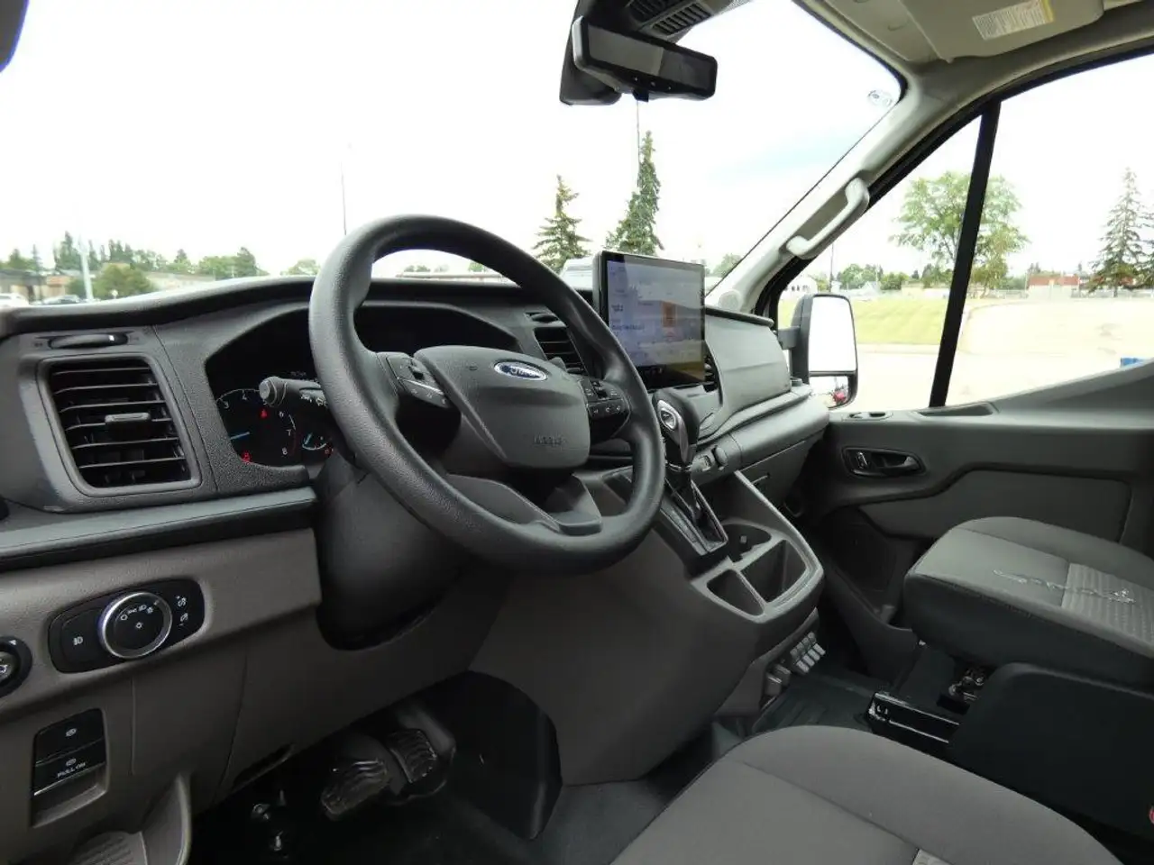 Ford Transit Cargo Van снимка Ford Transit Cargo Van