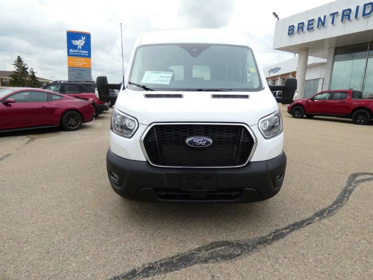 Ford Transit Cargo Van снимка Ford Transit Cargo Van