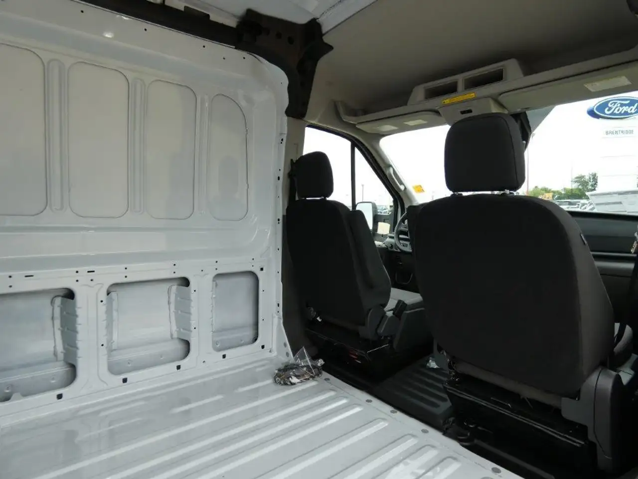 Ford Transit Cargo Van снимка Ford Transit Cargo Van