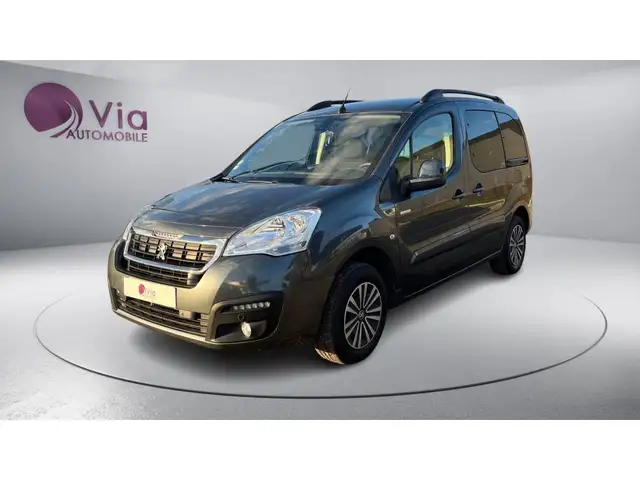 Peugeot Partner TEPEE Electrique Active - RADAR AV ET AR / CAMERA DE RECUL