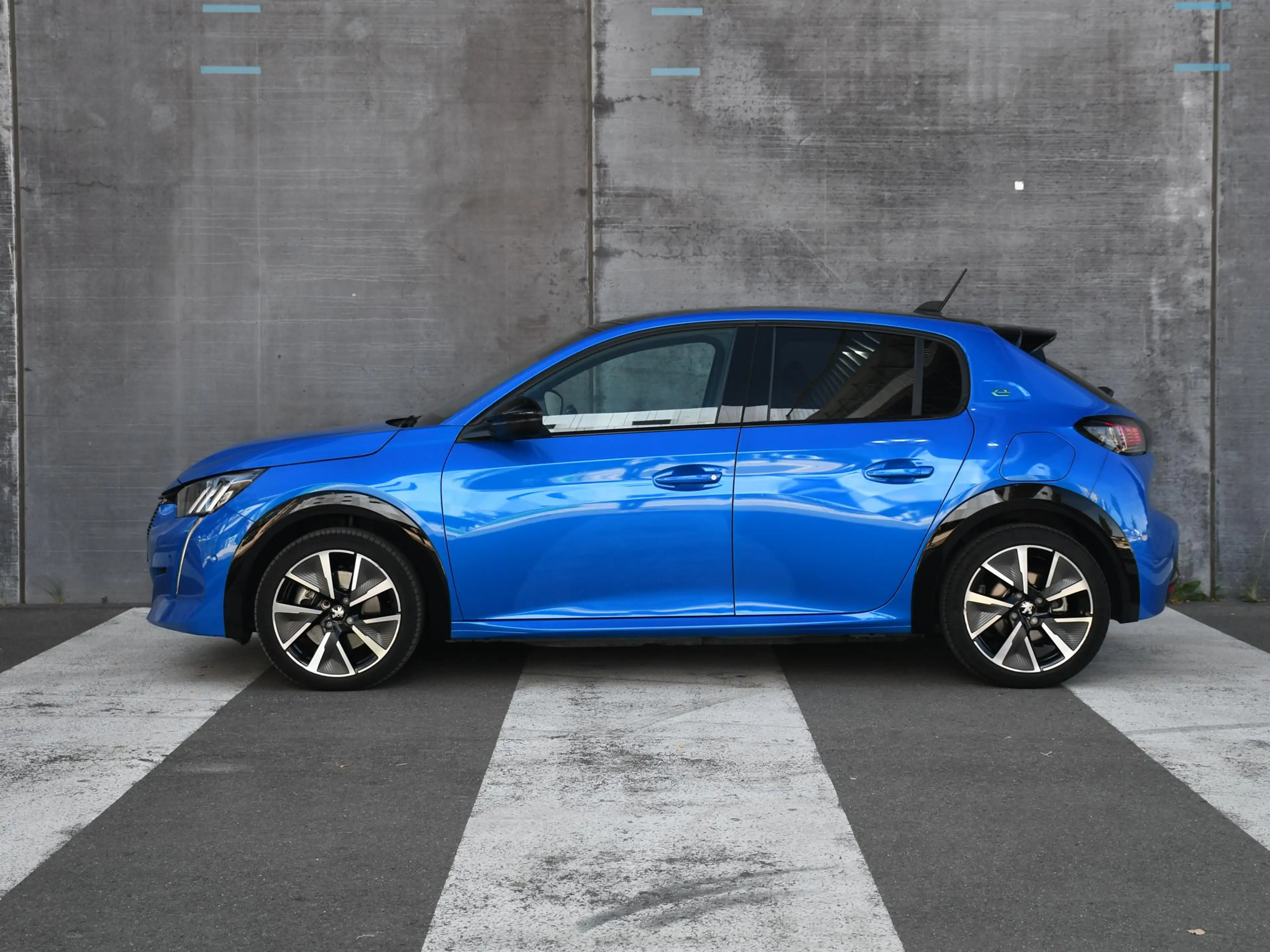 Peugeot e-208 EV GT Pack 50 kWh 136pk Automaat CAMERA | DODE HOE — photo 3