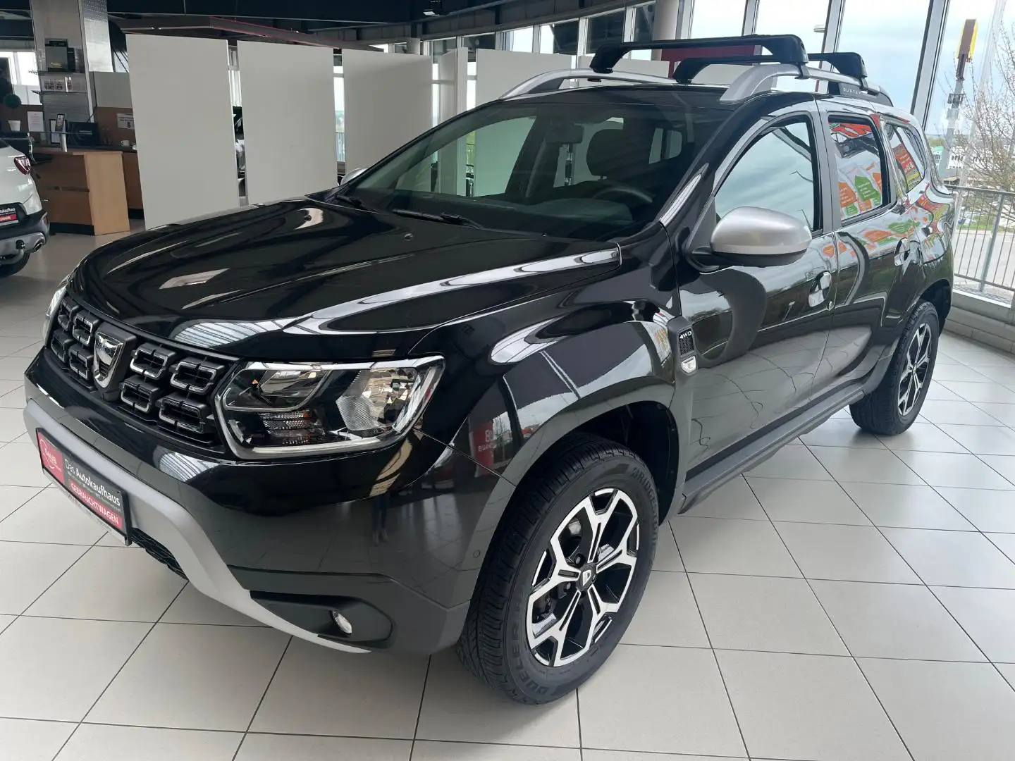 Dacia Duster 1.3 TCe 130 Anniversary 4WD GPF+Navi++ Fekete - 1