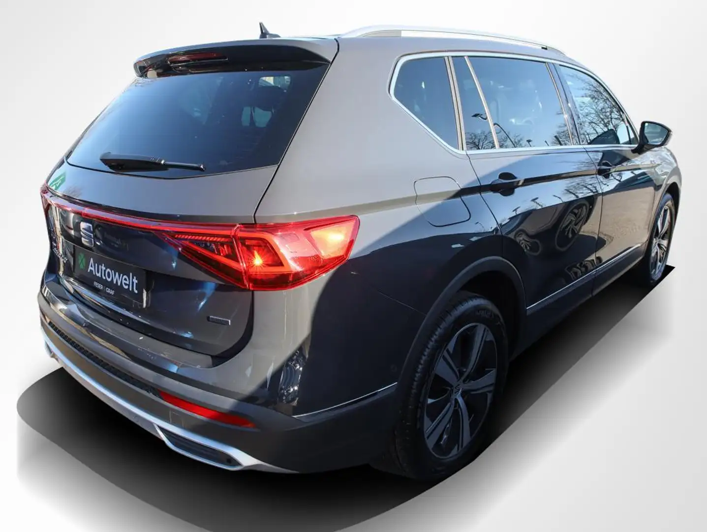 SEAT Tarraco 1.4 e-Hybrid Xperience ACC AHK Navi Pano Grau - 2